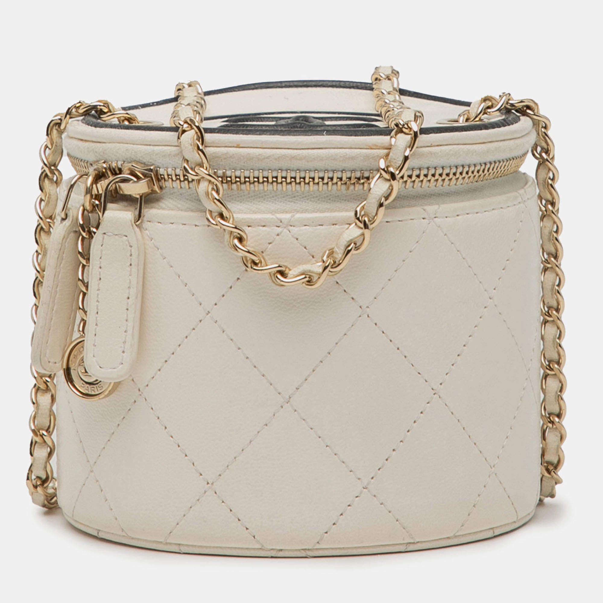 Pre Owned Chanel White Quilted Lambskin Chain and Charm Vanity Case