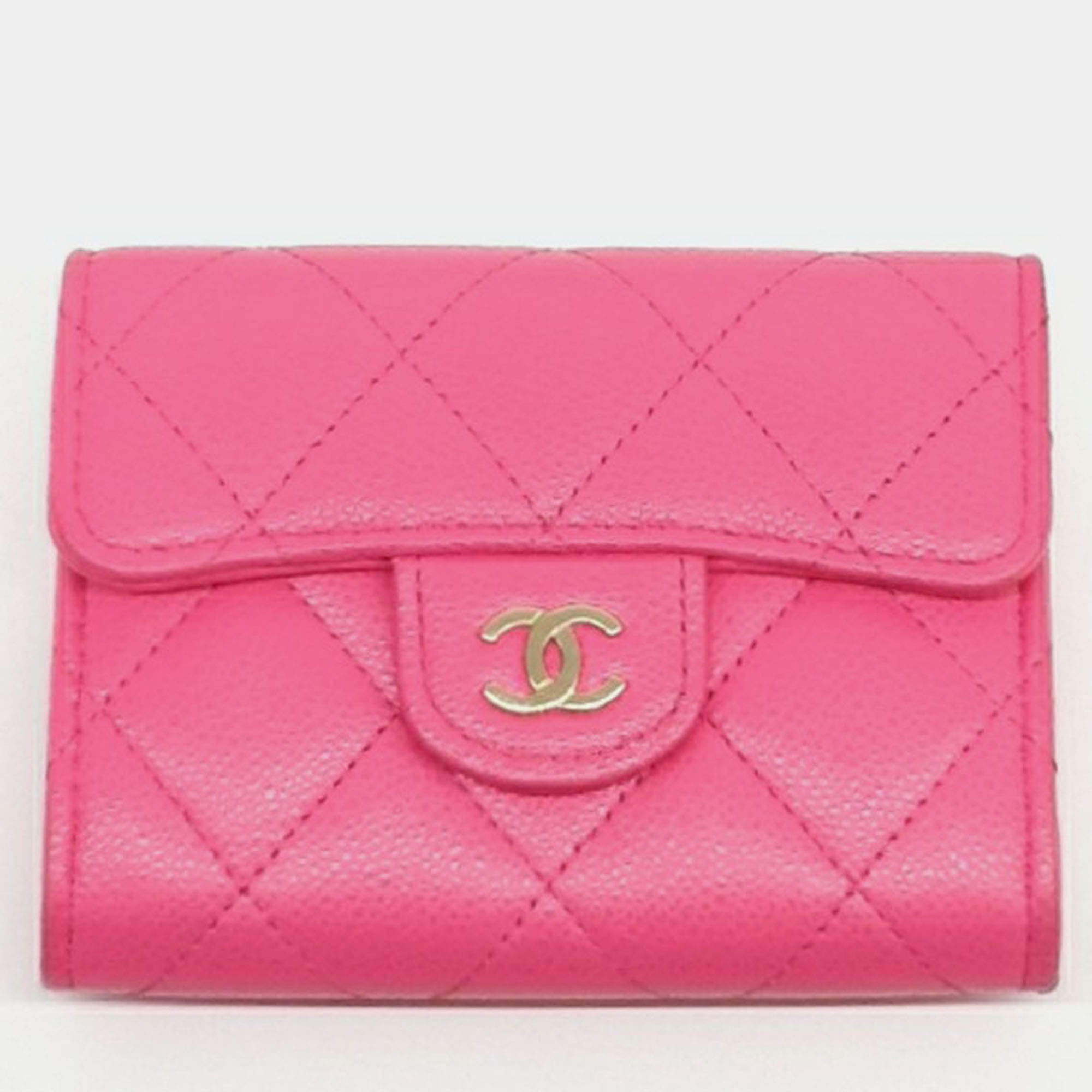 مملوكة مسبقًا Chanel Pink Caviar Leather Card Holder
