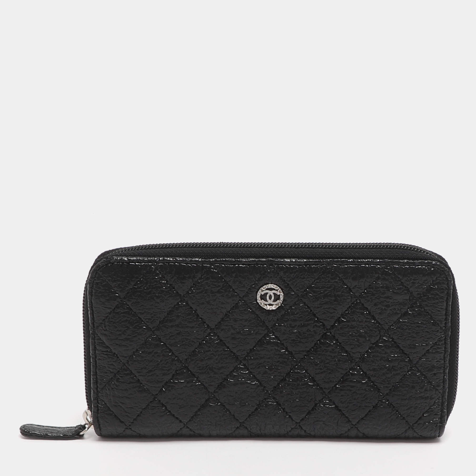 Pre Owned Chanel CC Black Quilted Coated Tweed Zip Around Wallet