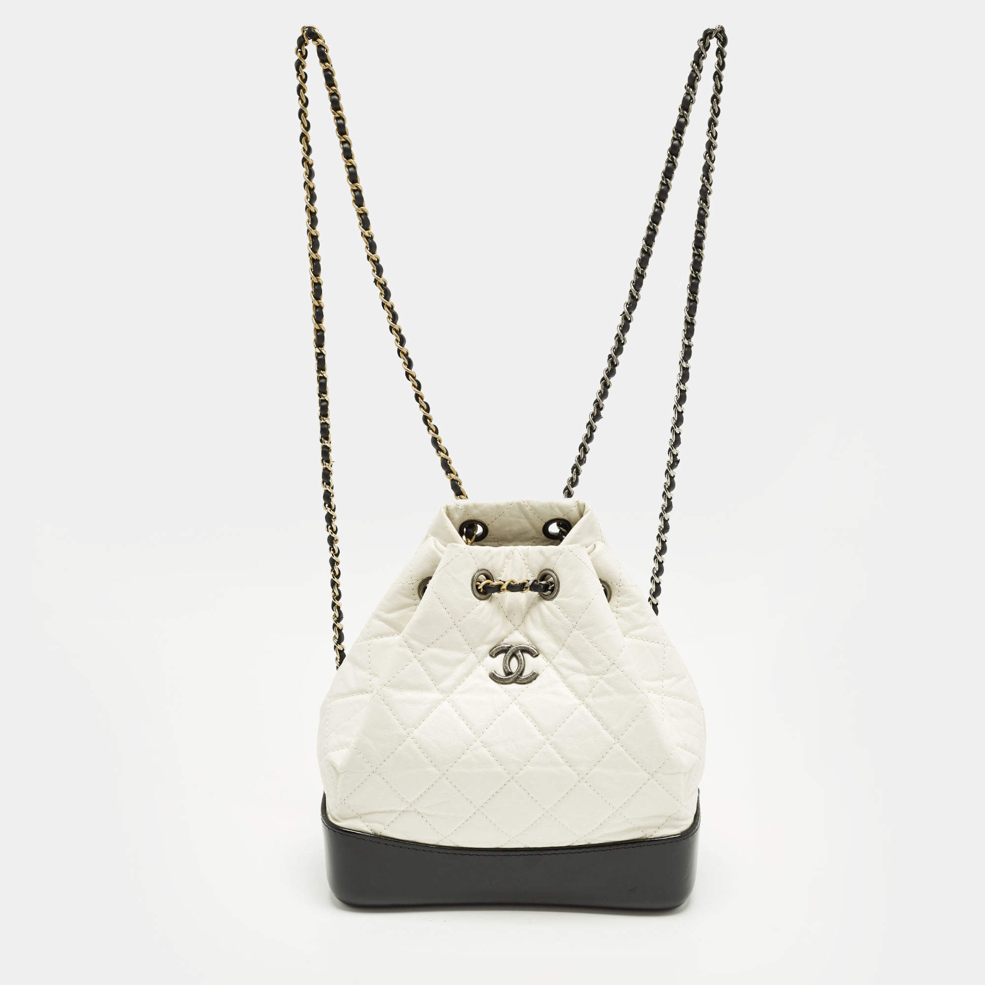 مملوكة مسبقًا Chanel Gabrielle Mini White/Black Aged Leather Mini Backpack