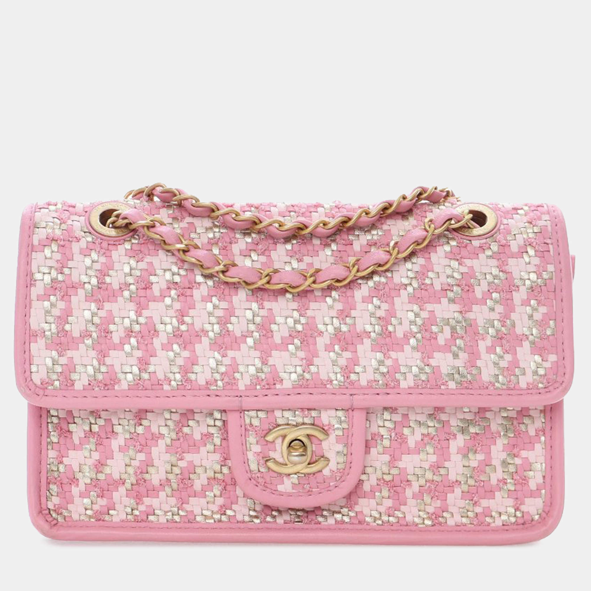 Pre Owned حقيبة شانيل مفردة بنفسجي صغيرة من جلد الخراف المنسوج والفيسكوز