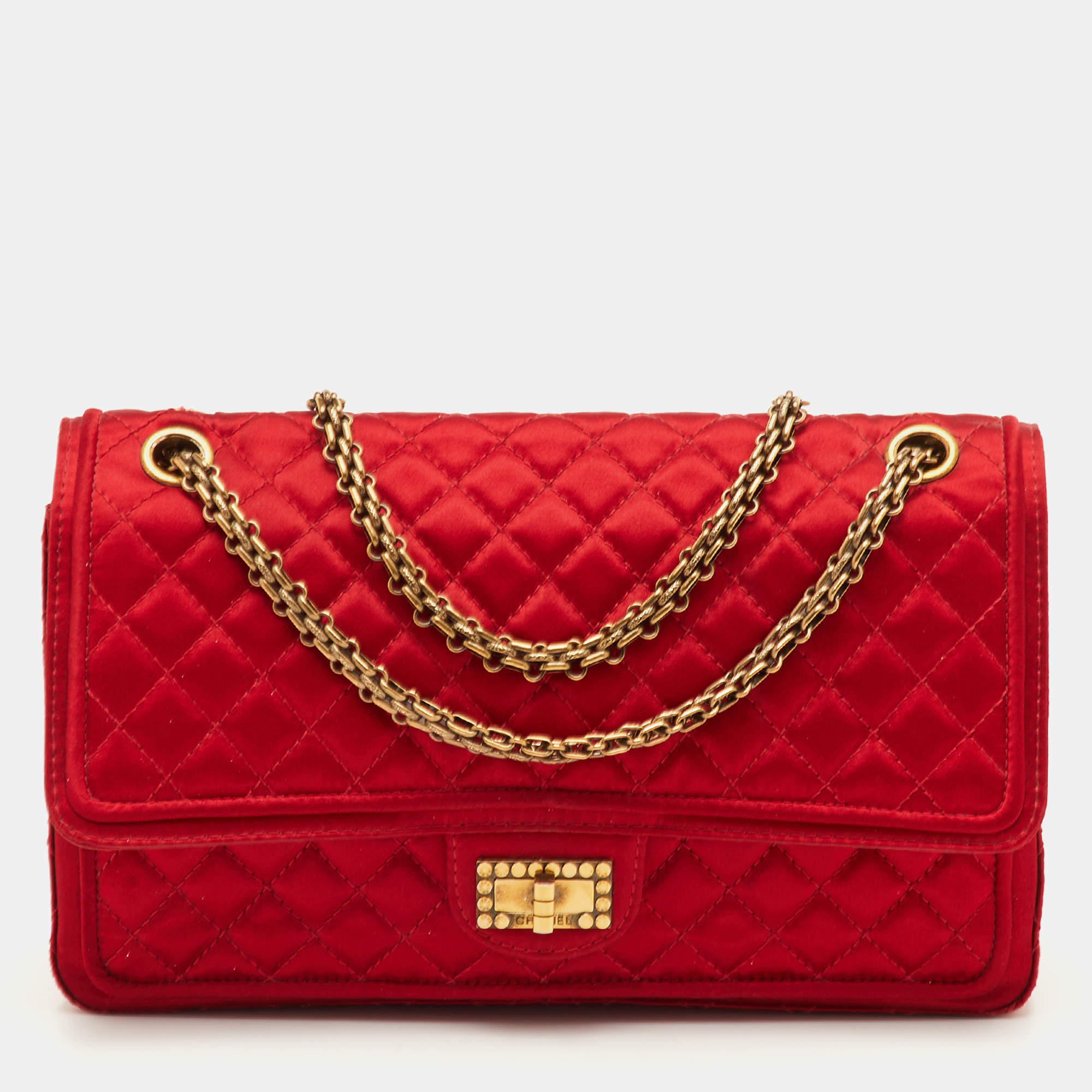 مملوكة مسبقًا Chanel 2.55 Reissue Classic 226 Red Quilted Satin Flap Bag