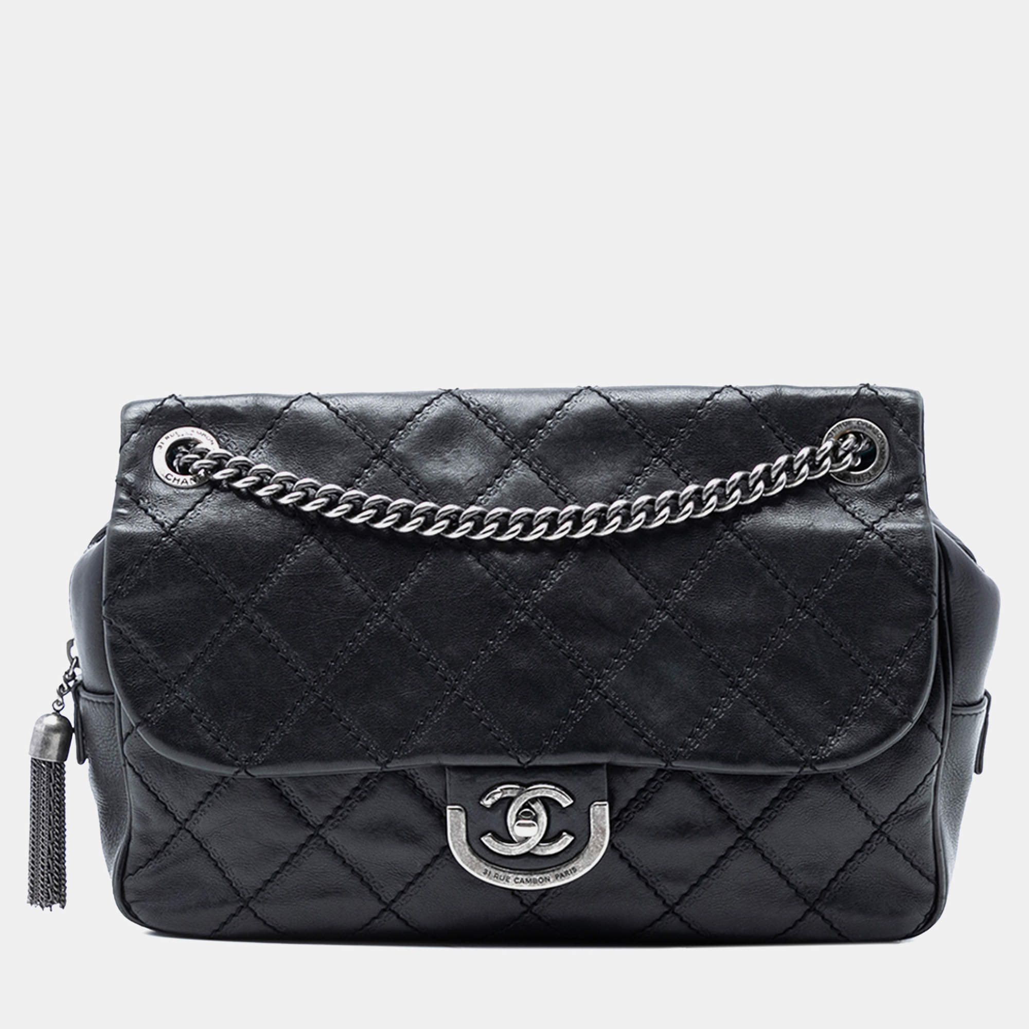Pre Owned Chanel Black Paris Edinburgh Jumbo Quilted Calfskin Coco Sporran Flap