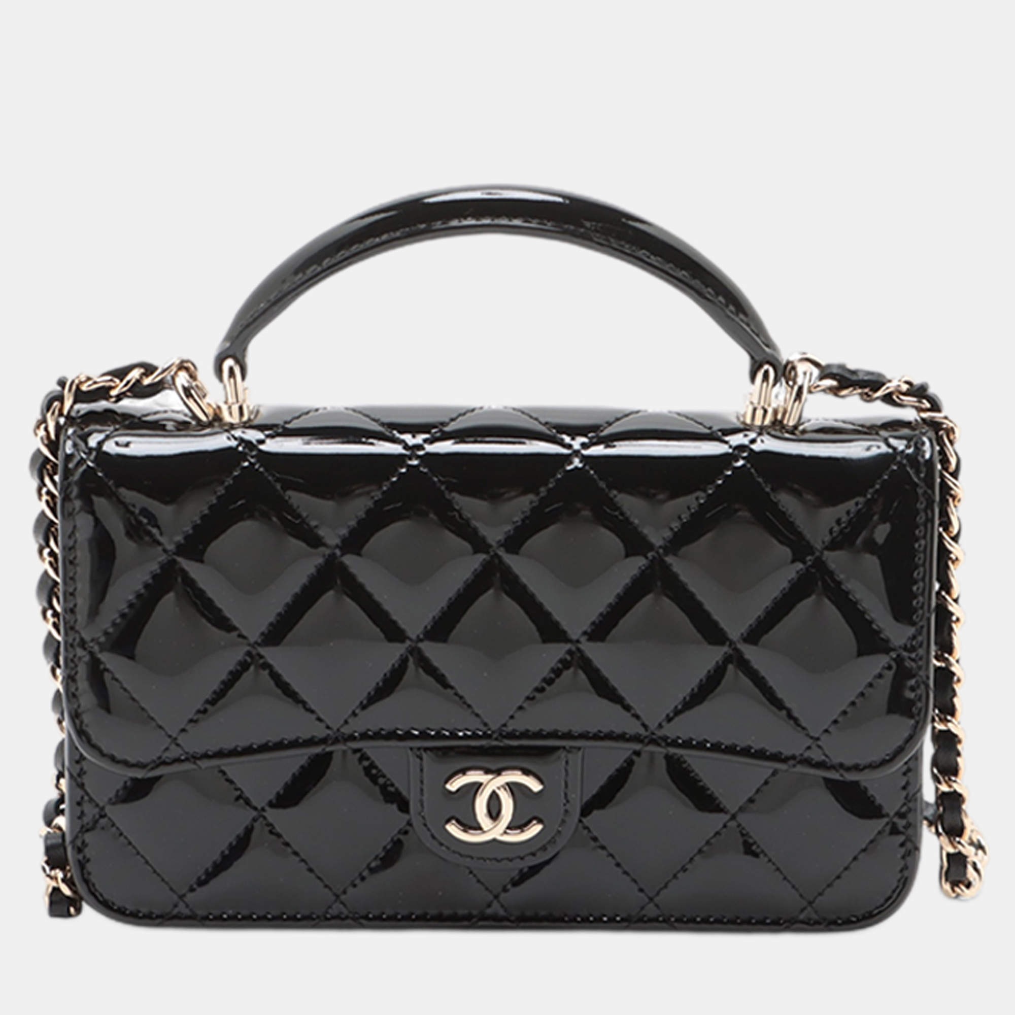 مملوكة مسبقًا Chanel Black CC Quilted Patent Top Handle Phone Holder with Chain