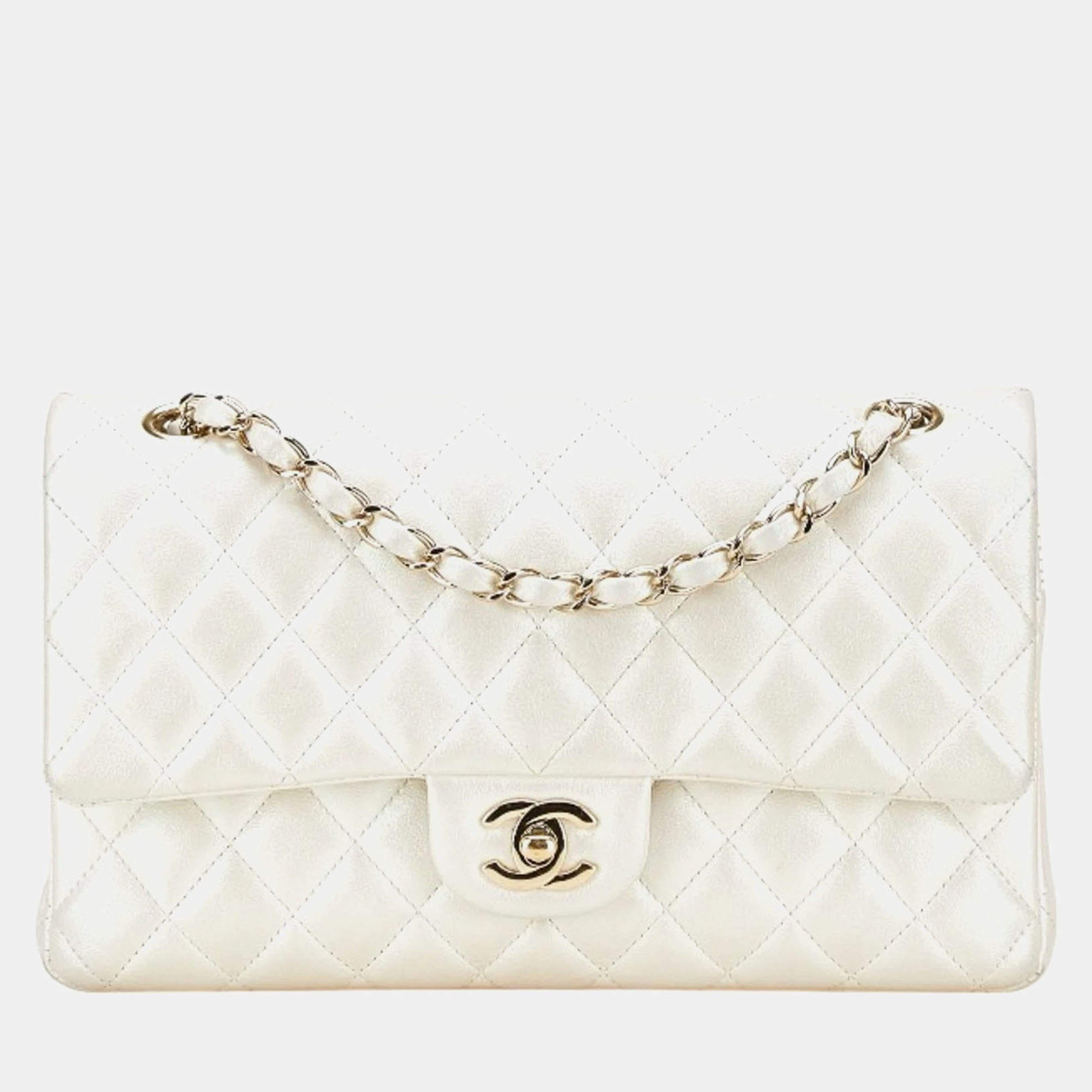 مملوكة مسبقًا Chanel Matelasse 25 Coco Mark Double Flap Chain Shoulder Bag Handbag White Lambskin