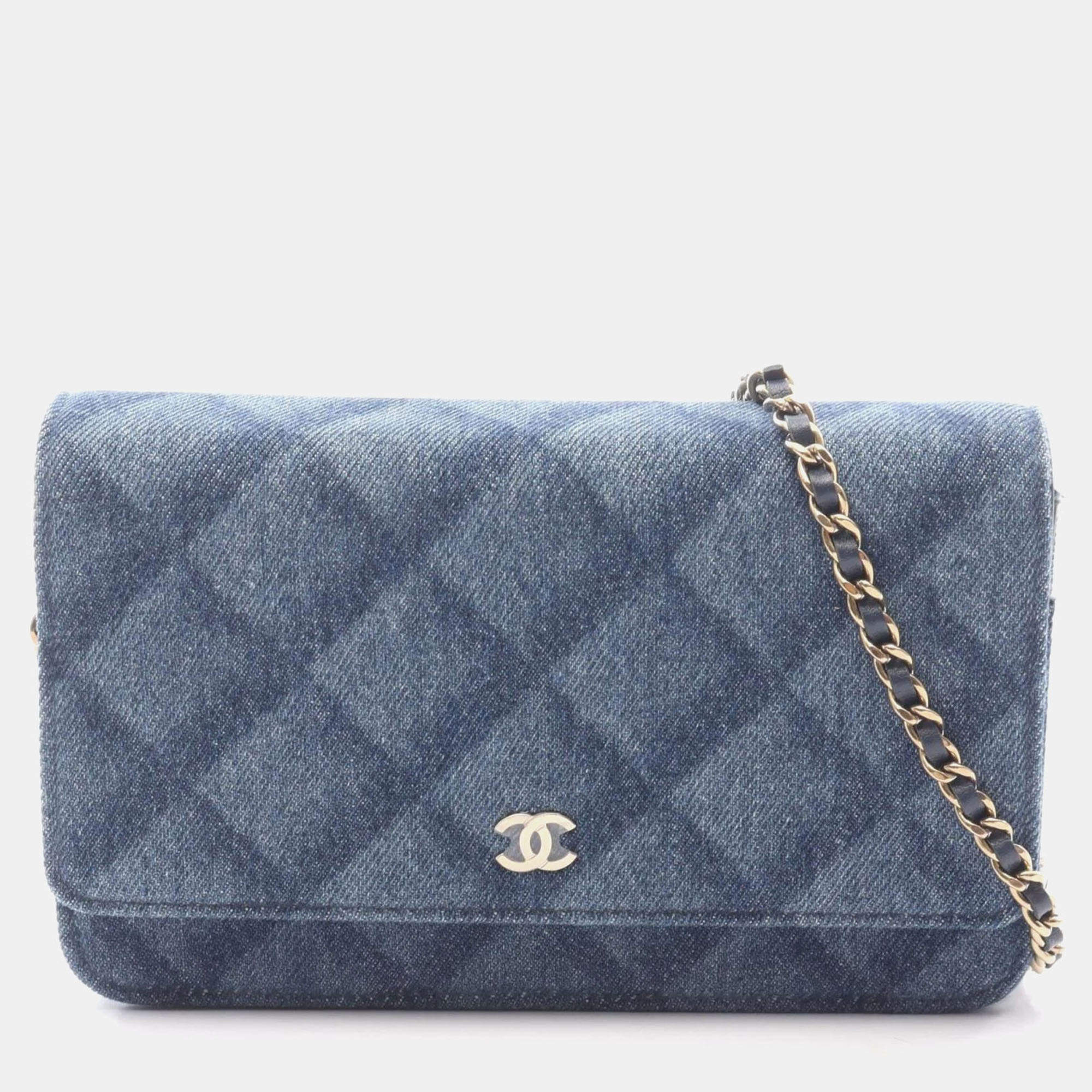Pre Owned Chanel Matelasse Shoulder Bag Denim Navy