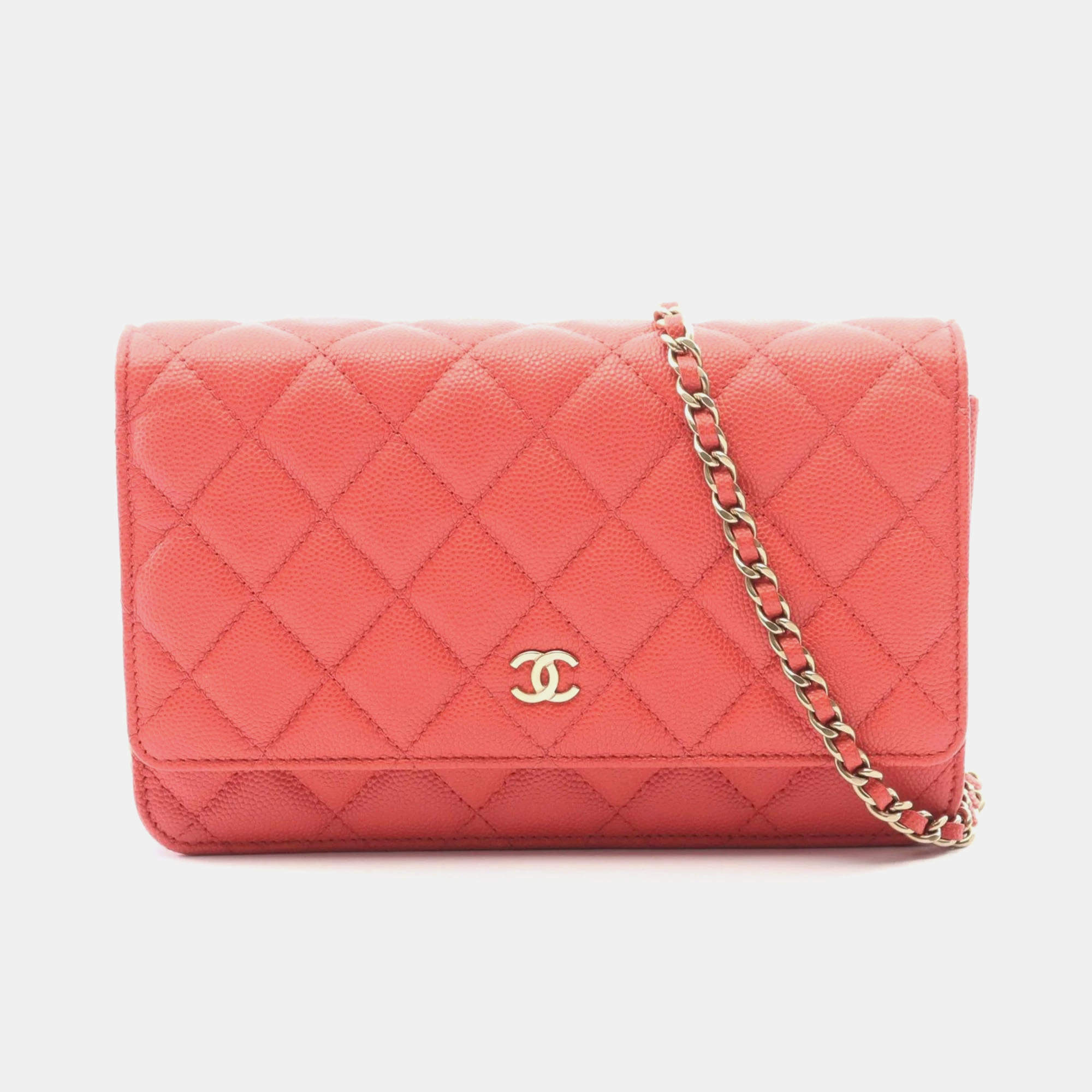 مملوكة مسبقًا Chanel Red Grained Calfskin Caviar Leather Wallet On Chain