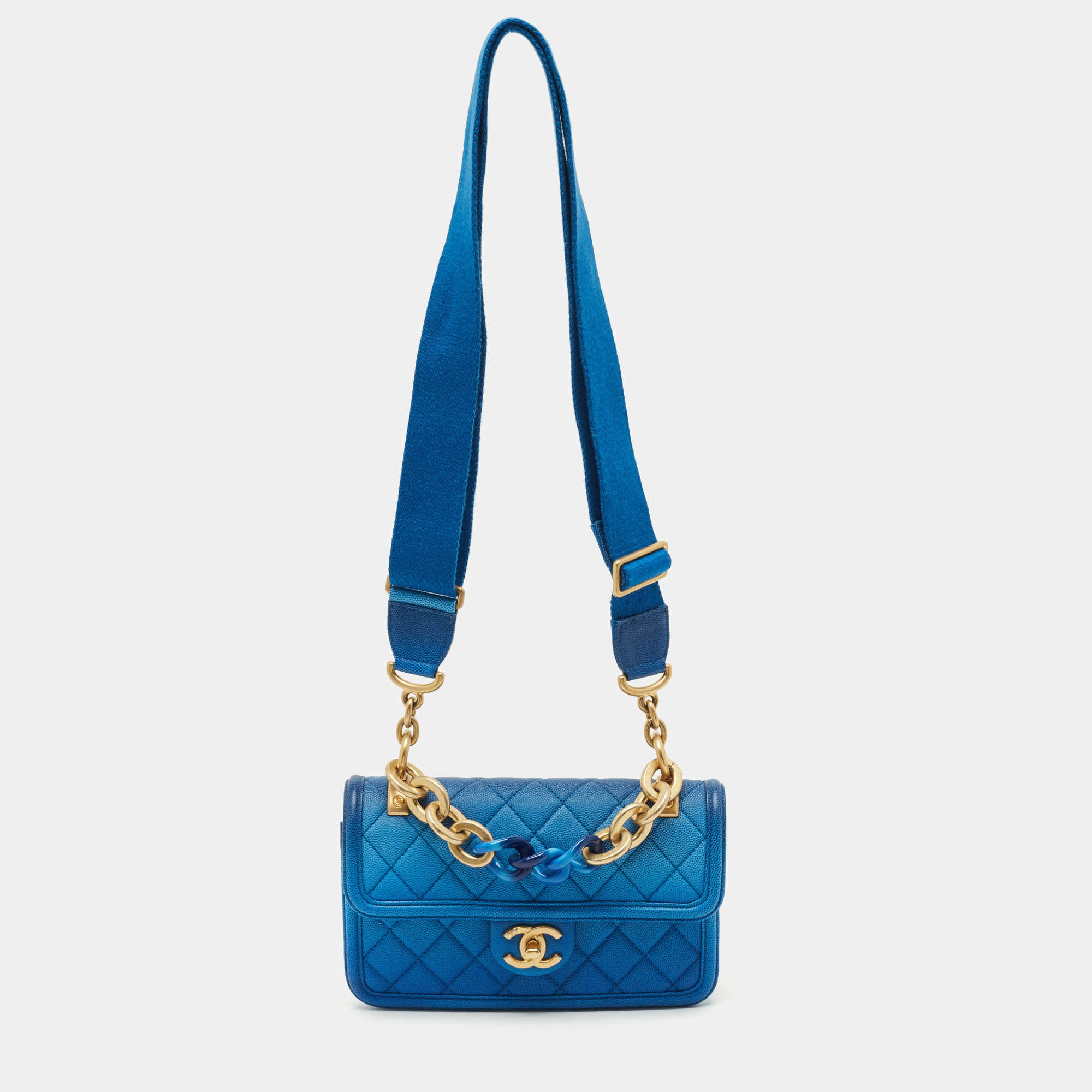 مملوكة مسبقًا Chanel Sunset on the Sea Small Blue Quilted Caviar Leather Bag
