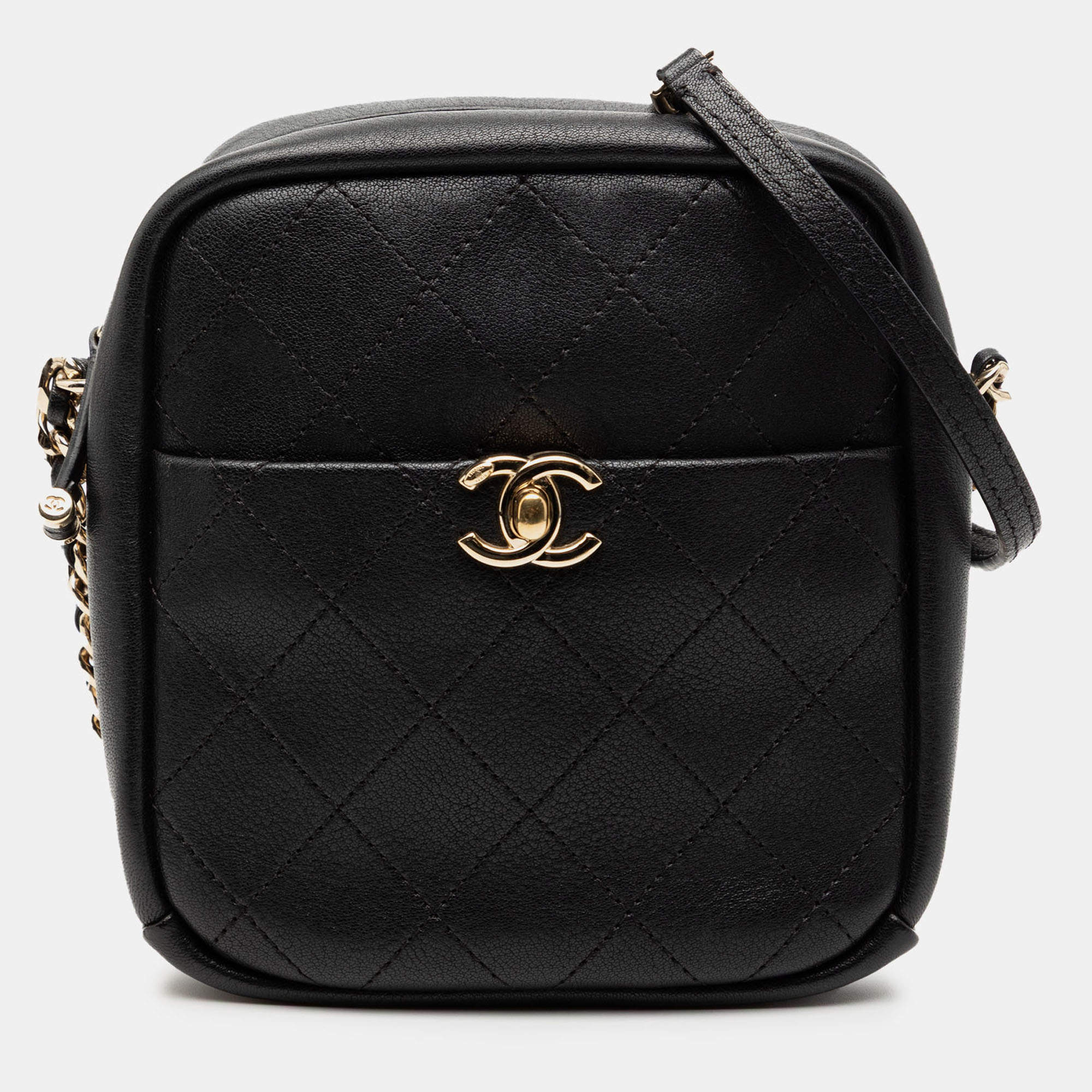 Pre Owned Chanel Black Stitched Goatskin Casual Trip North South Camera Case