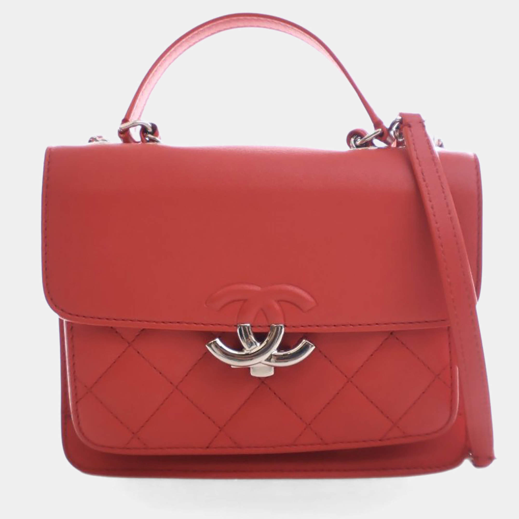 مملوكة مسبقًا Chanel Small Red Calfskin CC Box Flap Bag