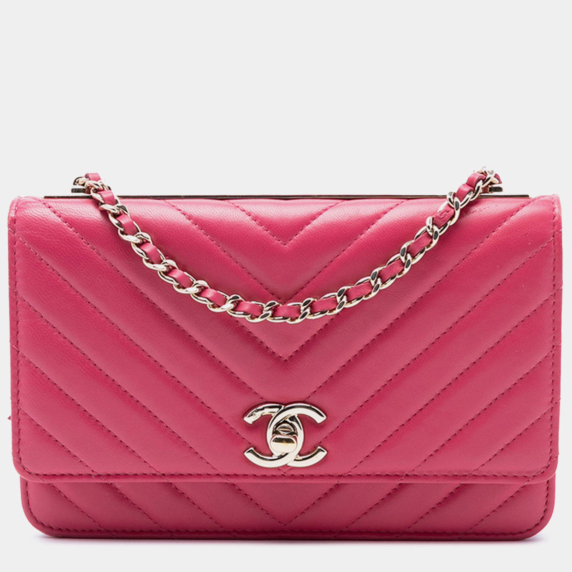 Pre Owned Chanel Pink Chevron Lambskin Trendy CC Chain Wallet on Chain