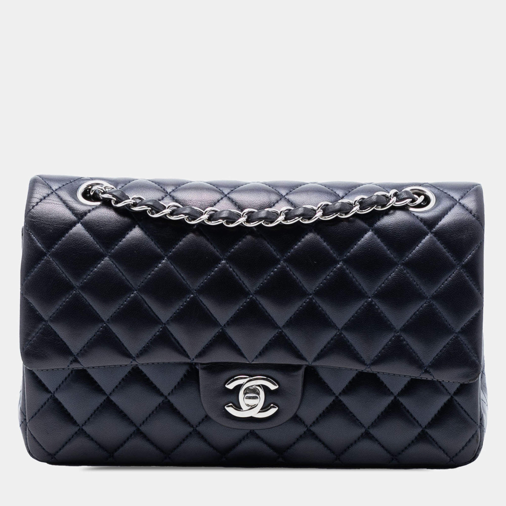 Pre Owned حقيبة شانيل كلاسيكية متوسطة رفر وجلد حملان مزدوجة