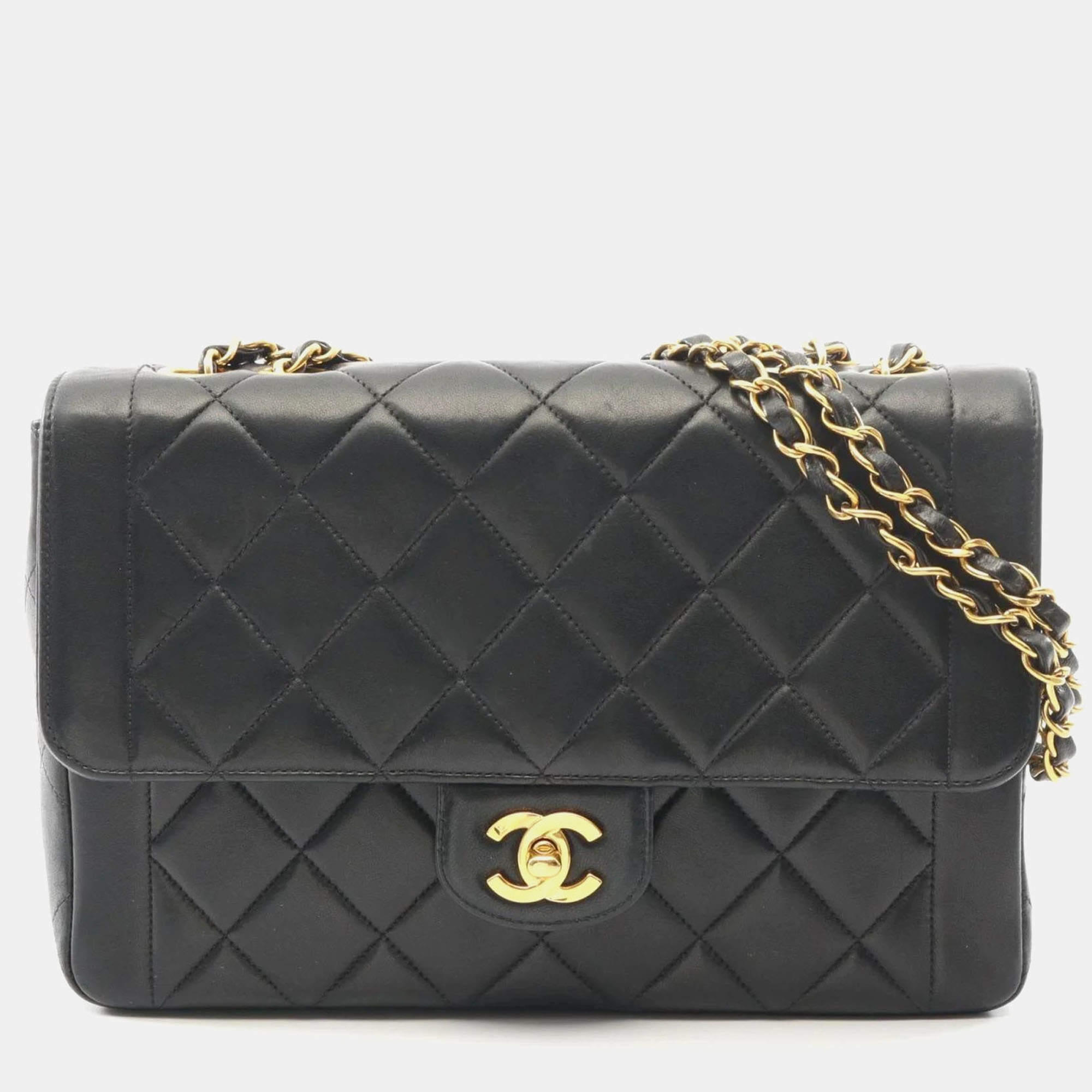 مملوكة مسبقًا Chanel Matelasse Single Flap Shoulder Bag In Lambskin Leather Black