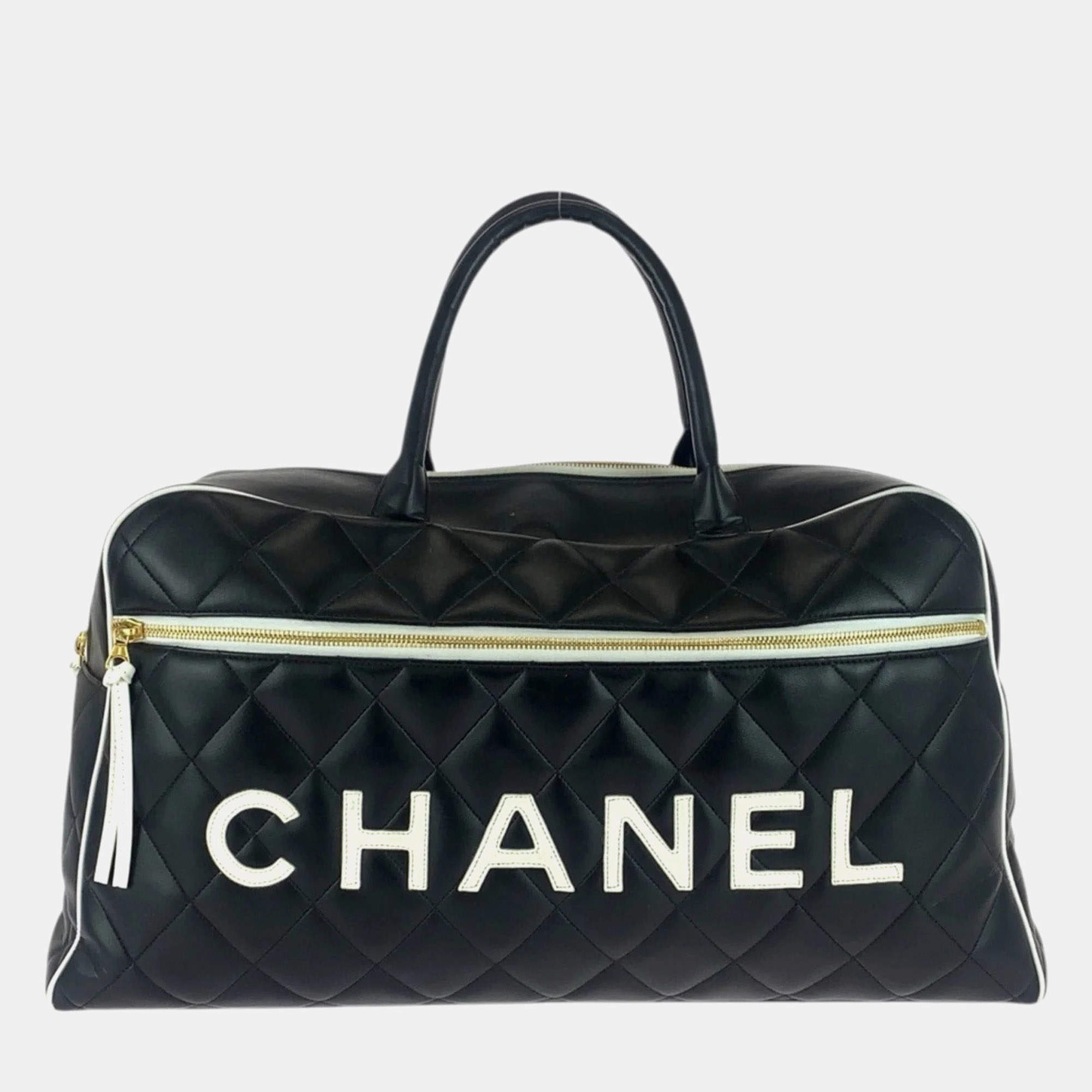 مملوكة مسبقًا Chanel Vintage Matelasse Black Leather Boston Bag