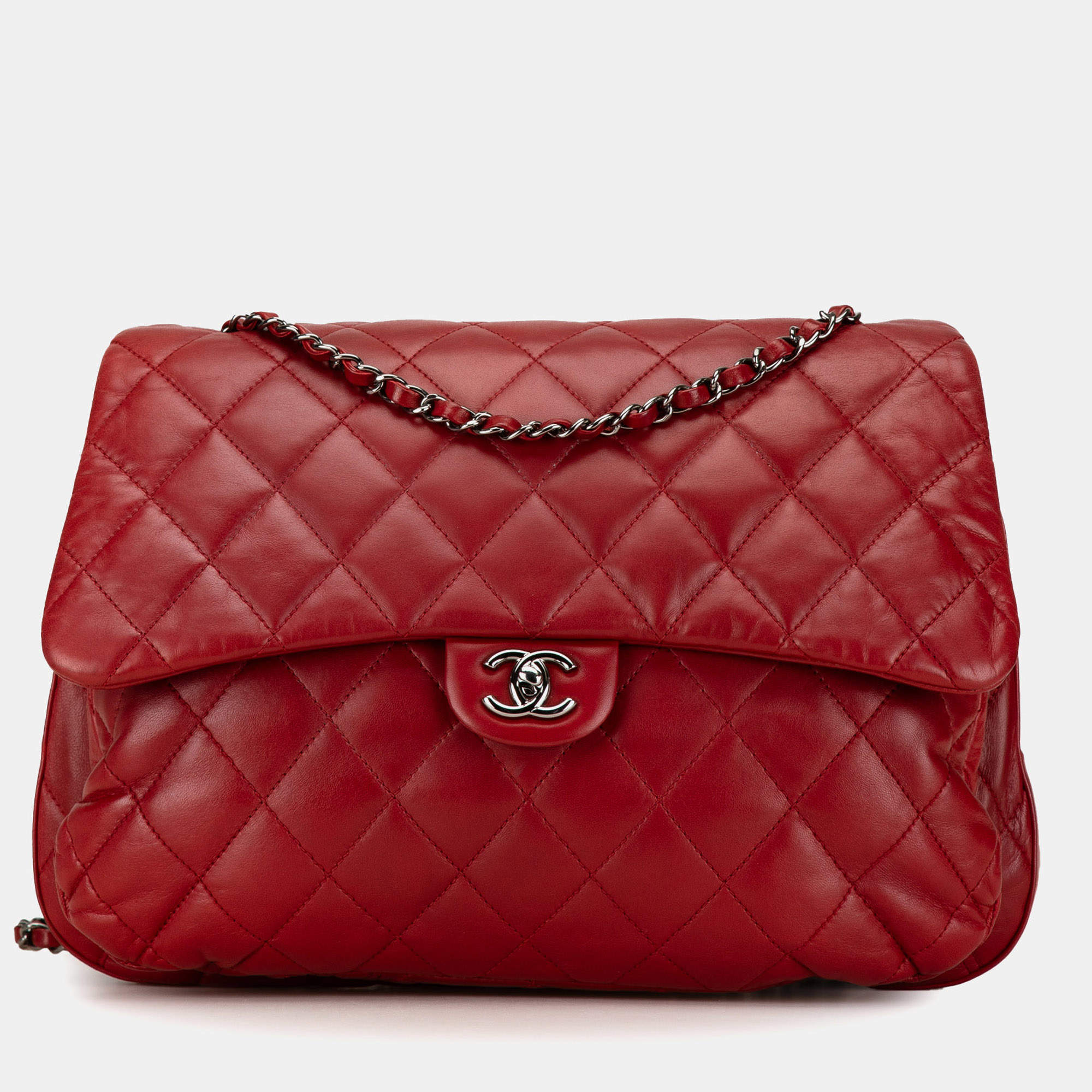 مملوكة مسبقًا حقيبة شانيل حمراء ماكسي جلد النعومة بتصميم أكورديون ثلاثي الإغلاق