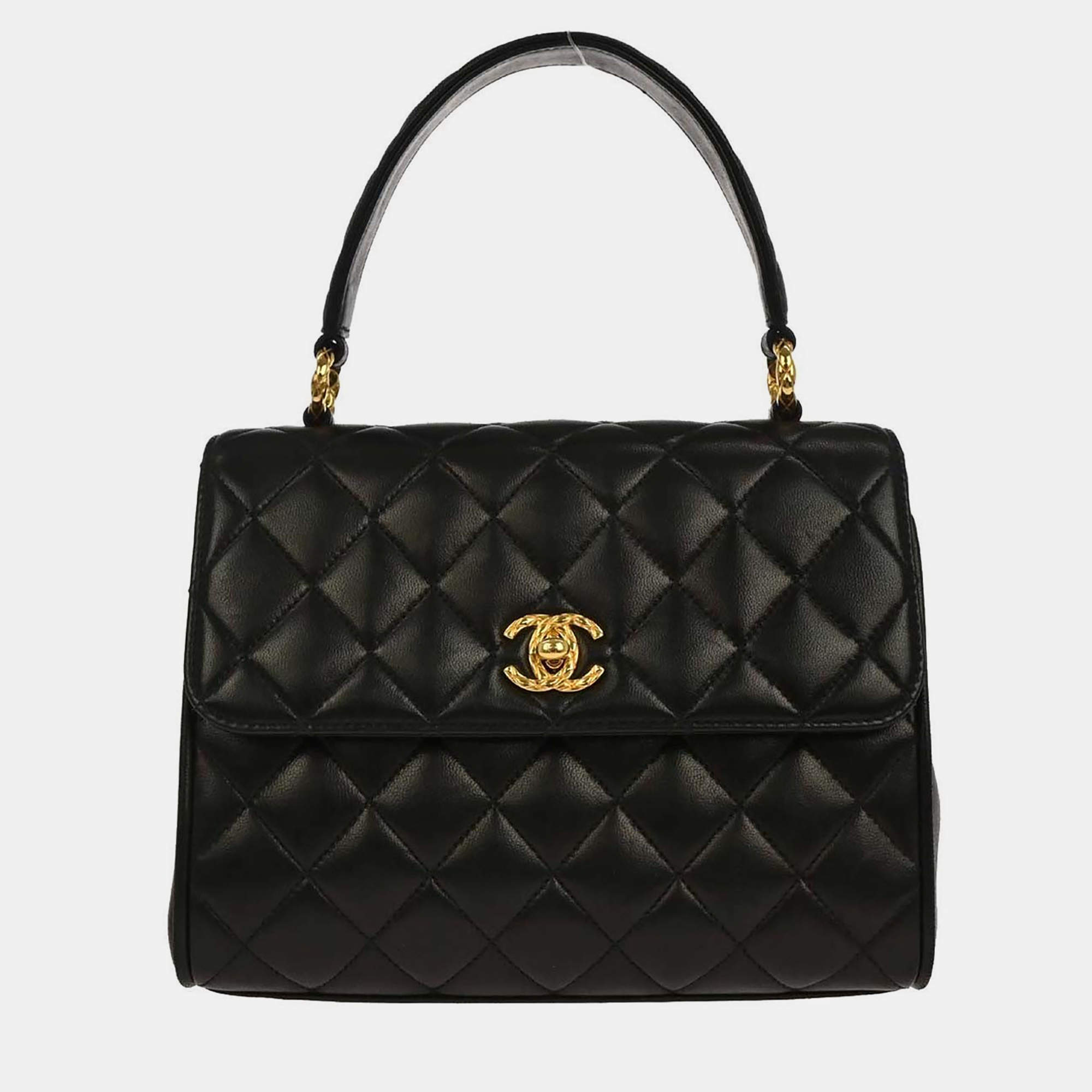 مملوكة مسبقًا Chanel Black Lambskin Handbag