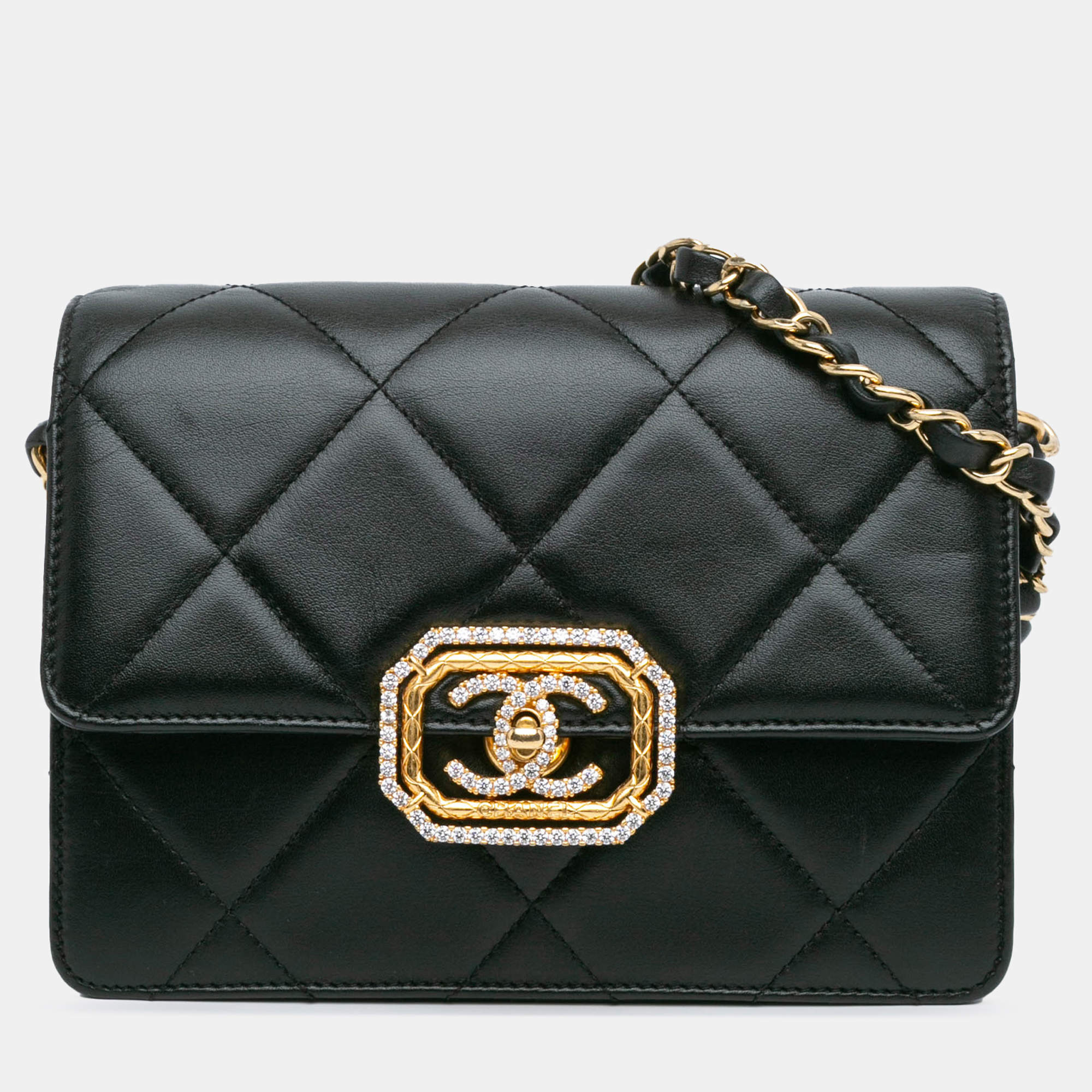 مملوكة مسبقًا Chanel Black Quilted Lambskin Octagonal Buckle Crossbody