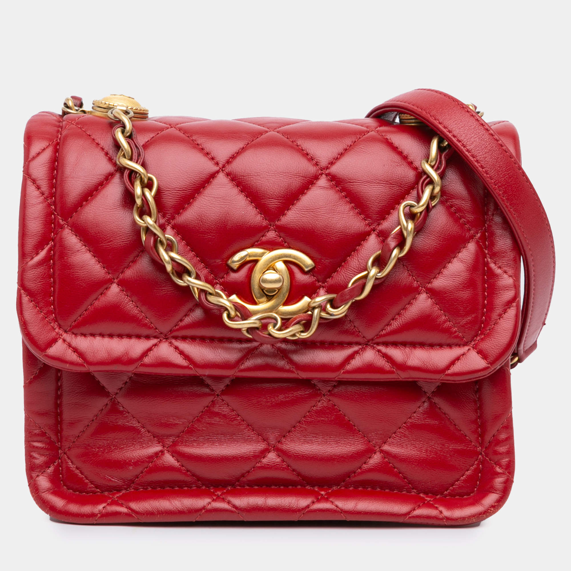 مملوكة مسبقًا Chanel Red Mini Quilted Lambskin Soft Square Flap
