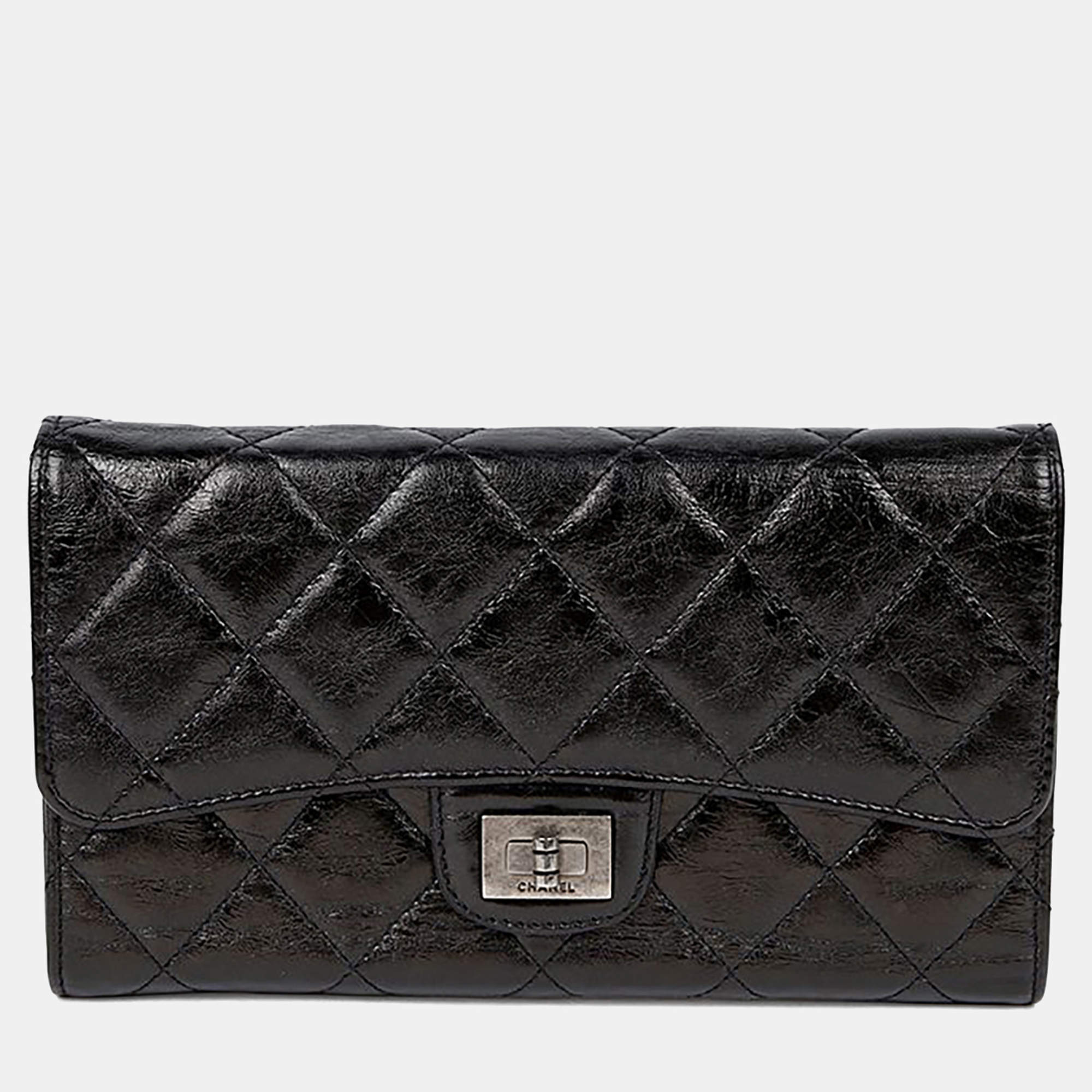 مملوكة مسبقًا محفظة شانيل جلد أسود طويلة