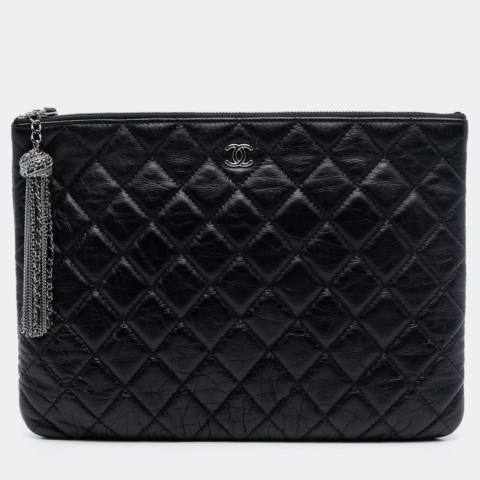 Pre Owned Chanel Black Medium Quilted Aged Calfskin Chain Tassel O Case Clutch