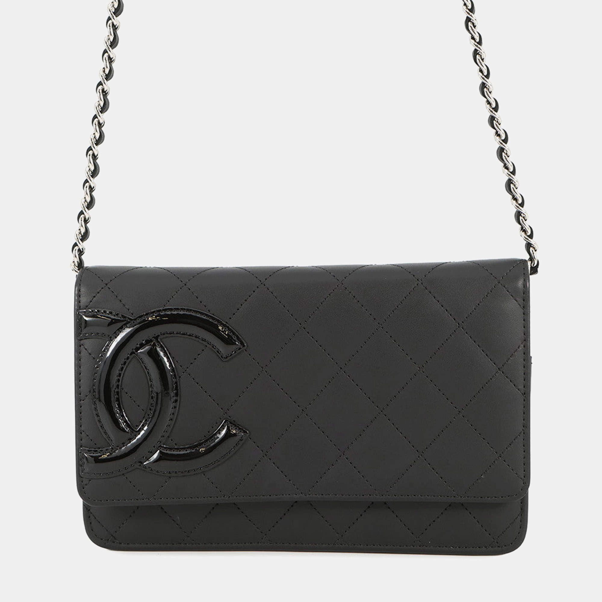مملوكة مسبقًا محفظة بسلسلة شانيل كامبون جلد خروف سوداء