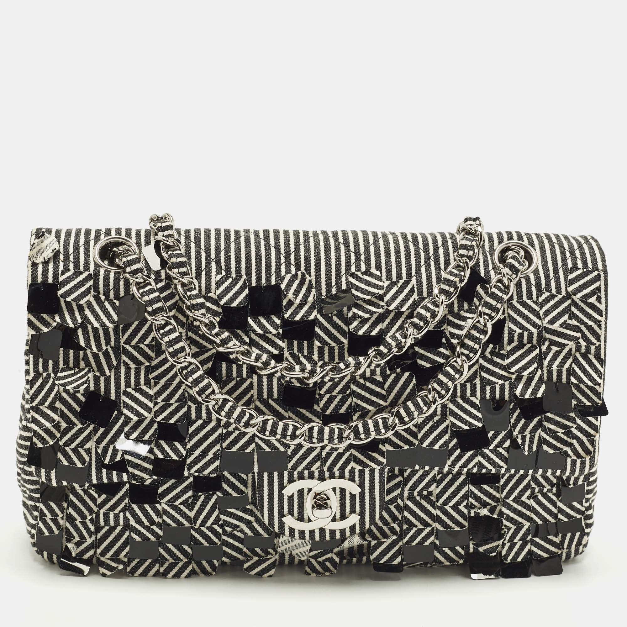 Pre Owned حقيبة شانيل كلاسيك جلد أحمر مبطن لامع متوسطة بقلاب مزدوج