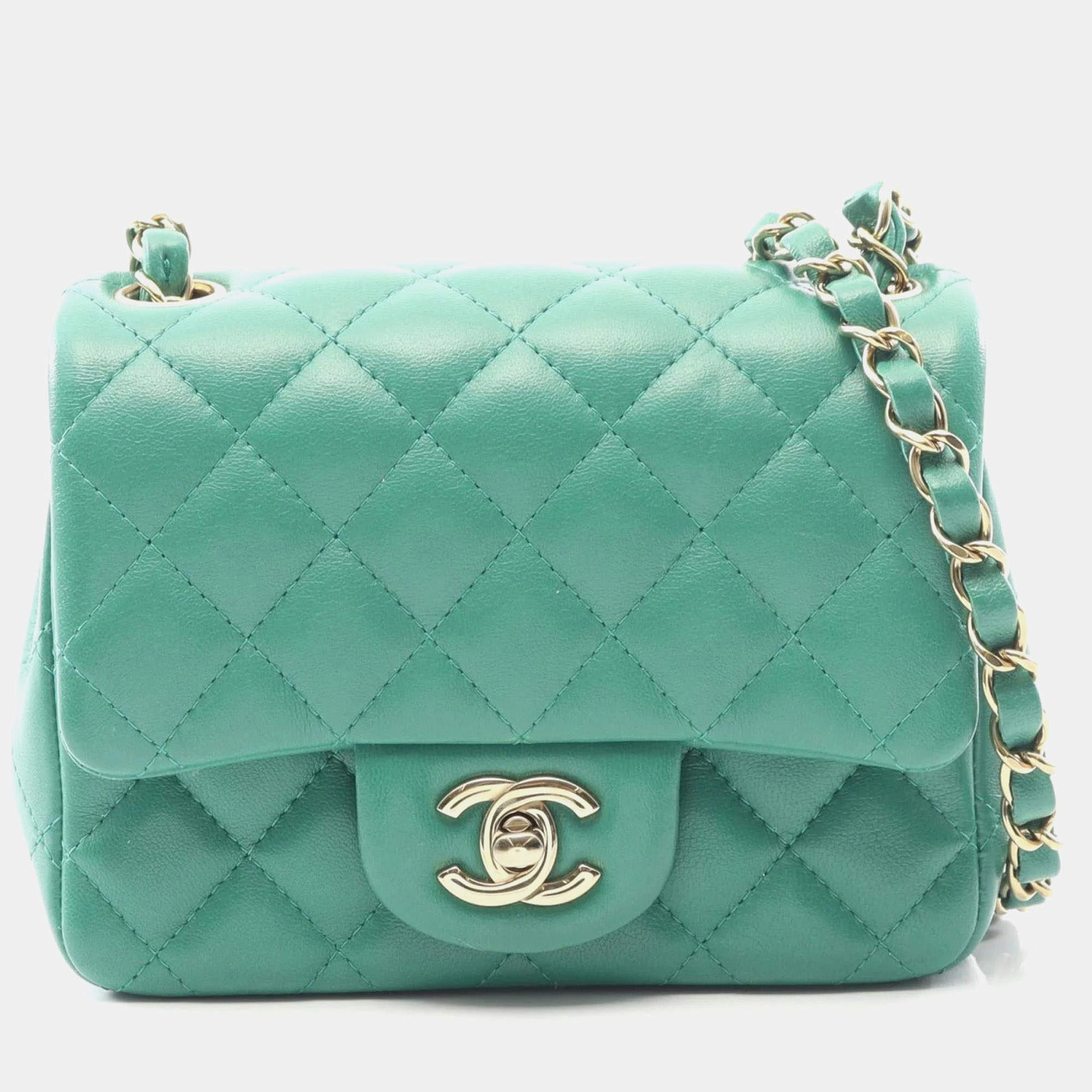 مملوكة مسبقًا Chanel Mini Matelasse Shoulder Bag Lambskin Leather Green