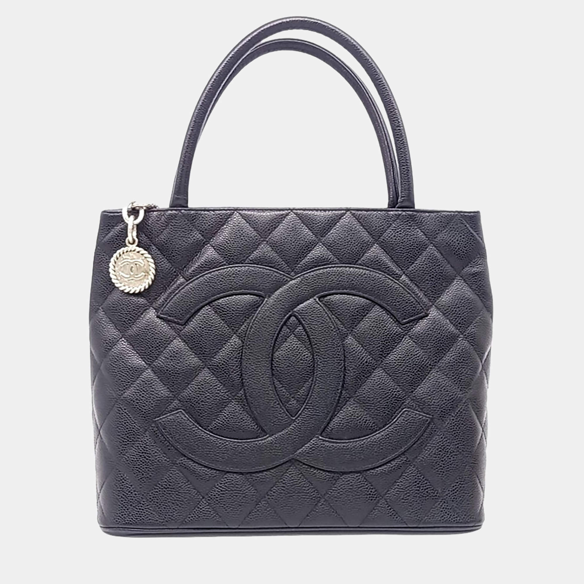 مملوكة مسبقًا Chanel Black Caviar Leather Caviar Coin Bag