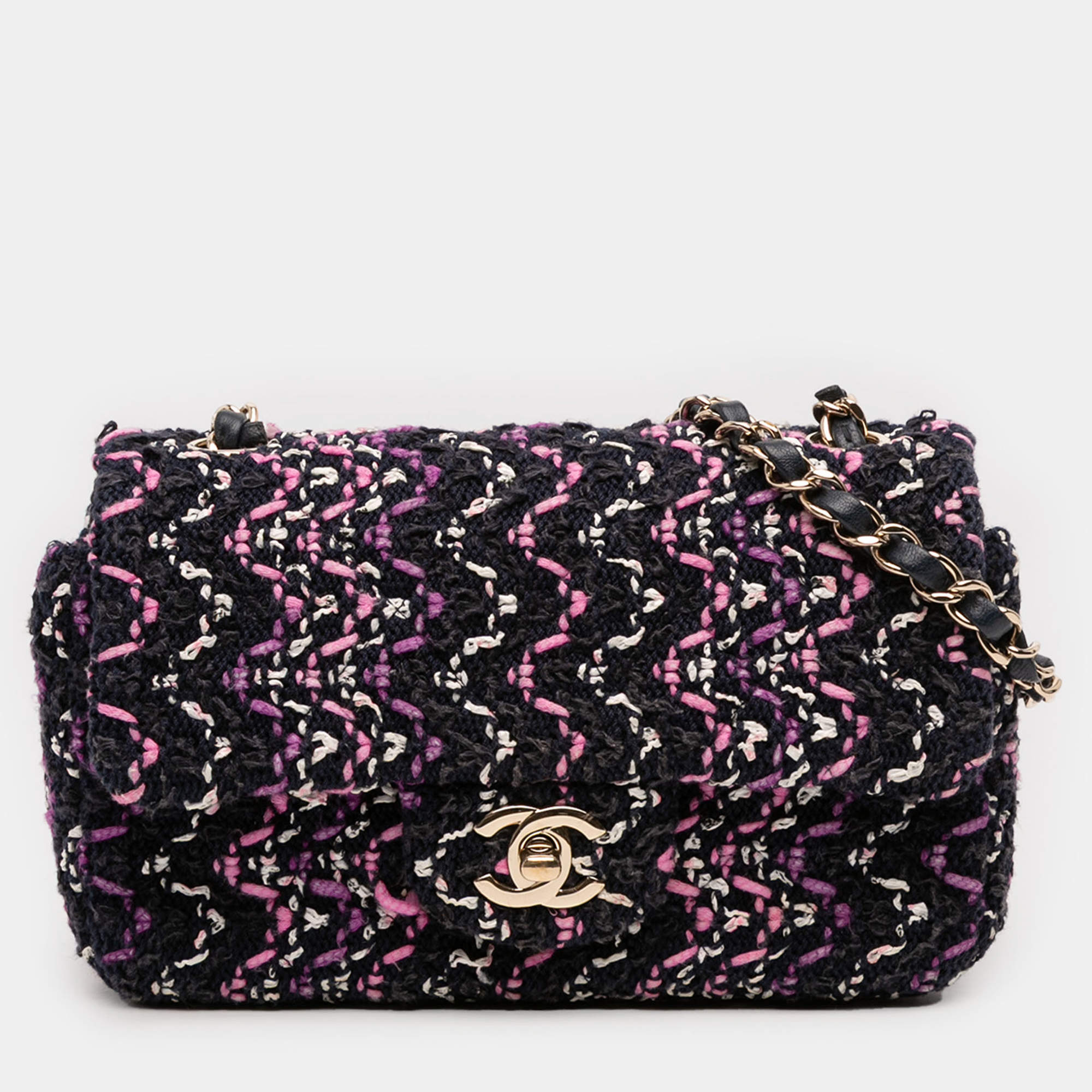 مملوكة مسبقًا حقيبة كتف شانيل قطن سوداء وردية صغيرة مستطيلة كلاسيكية غطاء واحد متعدد الألوان