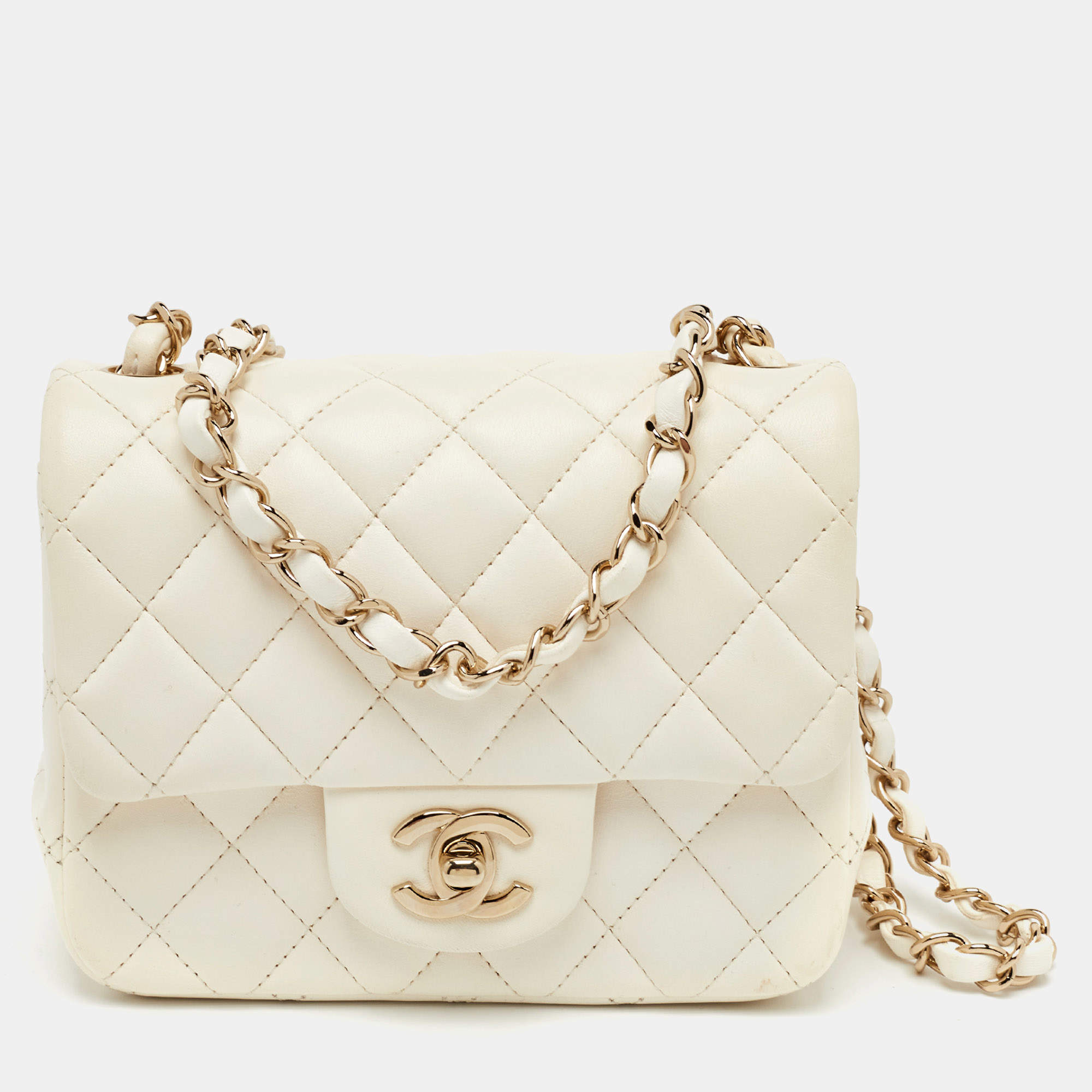 Pre Owned حقيبة فلاب شانيل كلاسيك ميني مربعة جلد مبطن أبيض شريط فردي