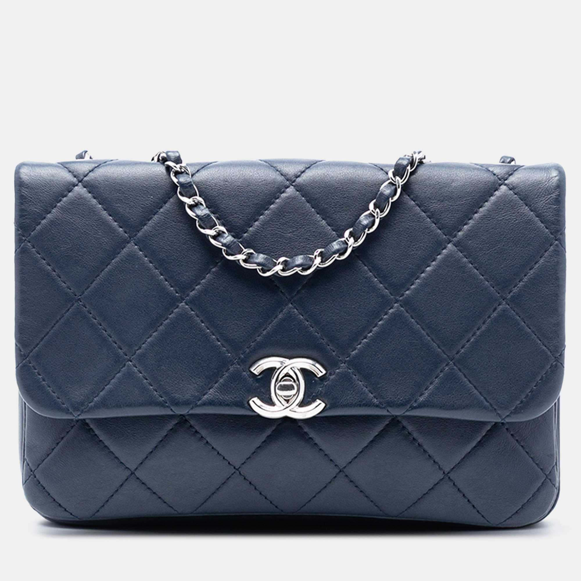 مملوكة مسبقًا Chanel Blue CC Quilted Calfskin Zipped Flap
