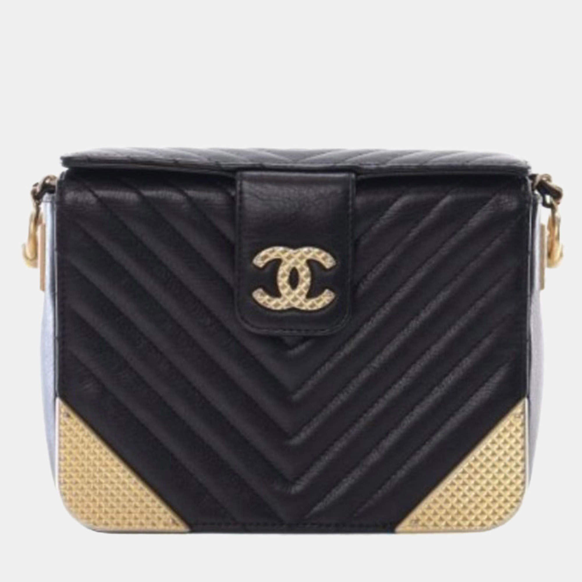 Pre Owned Chanel Small Calfskin Rock The Corners Minaudiere Bag