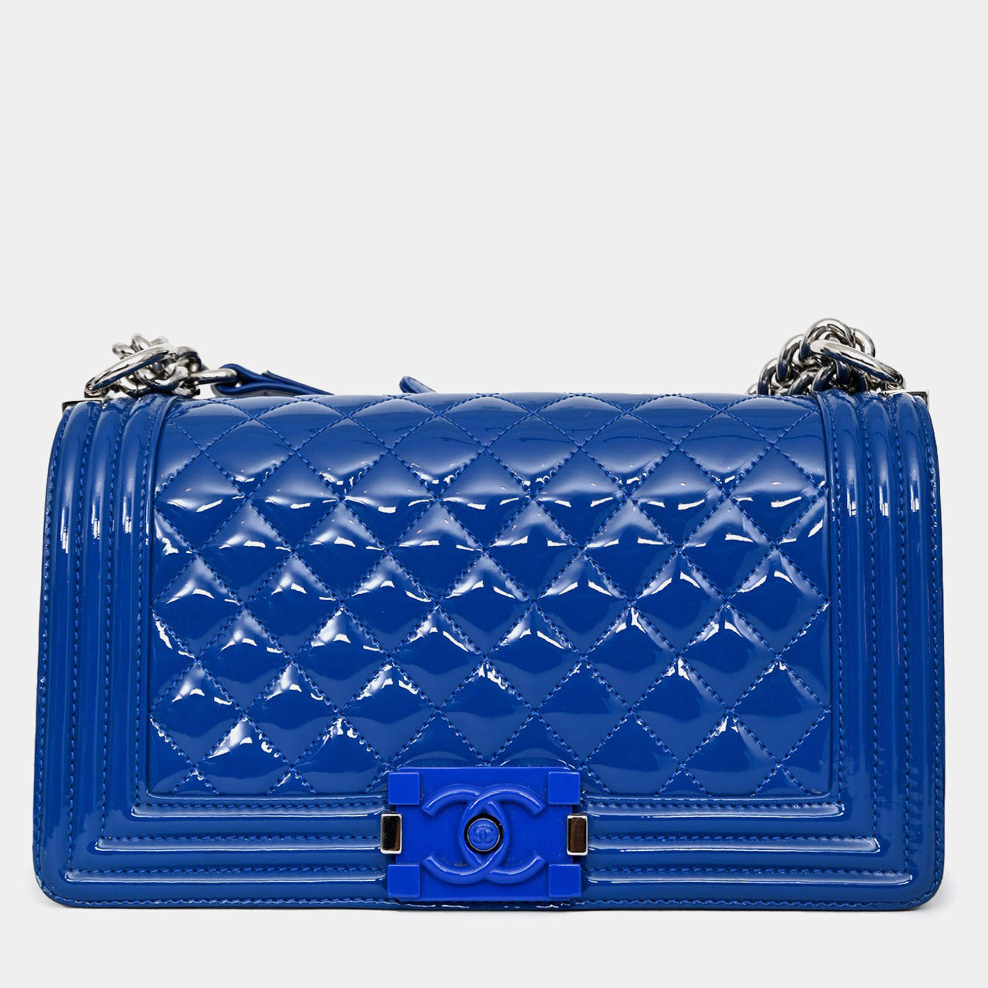 Pre Owned حقيبة شانيل 2014/15 كحلي لامع وسط قديم بوي