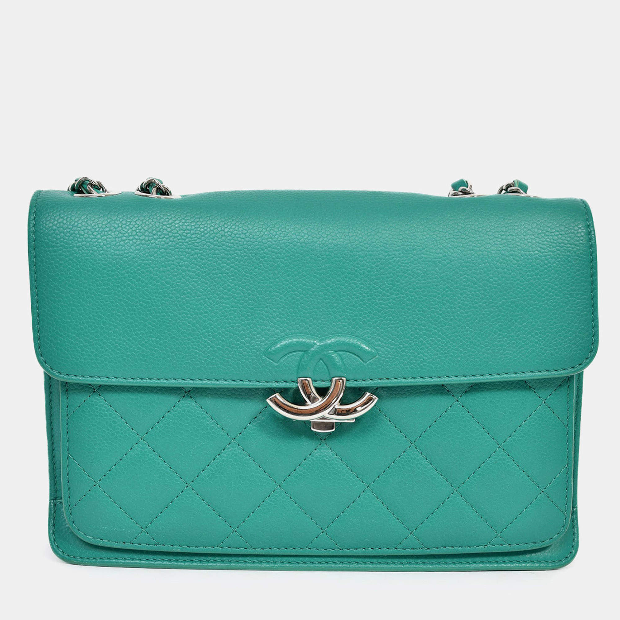 مملوكة مسبقًا Chanel 2017 Green Leather CC Urban Companion Flap Bag