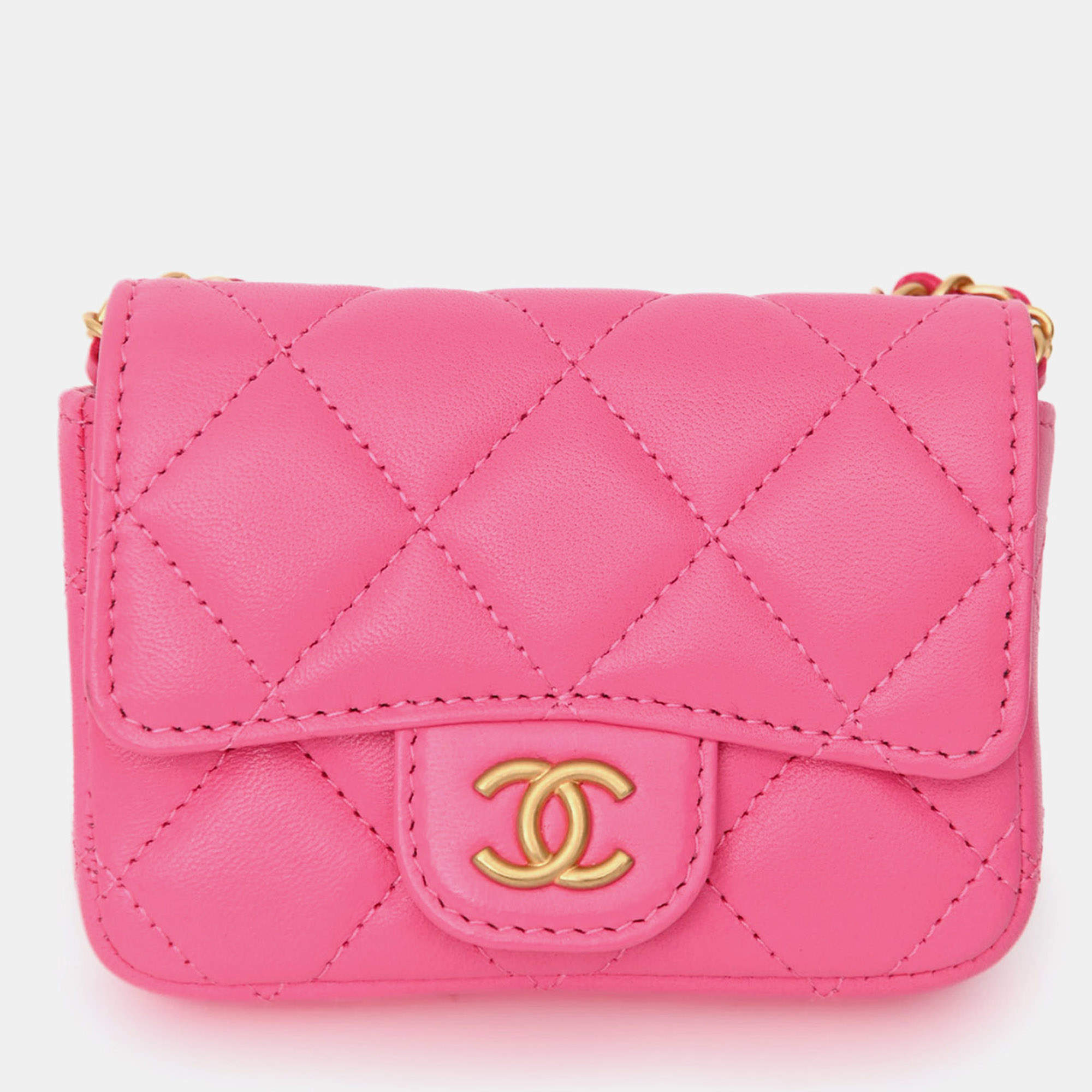 مملوكة مسبقًا Chanel Pink Lambskin Leather Mini CC Coco Belt Bag