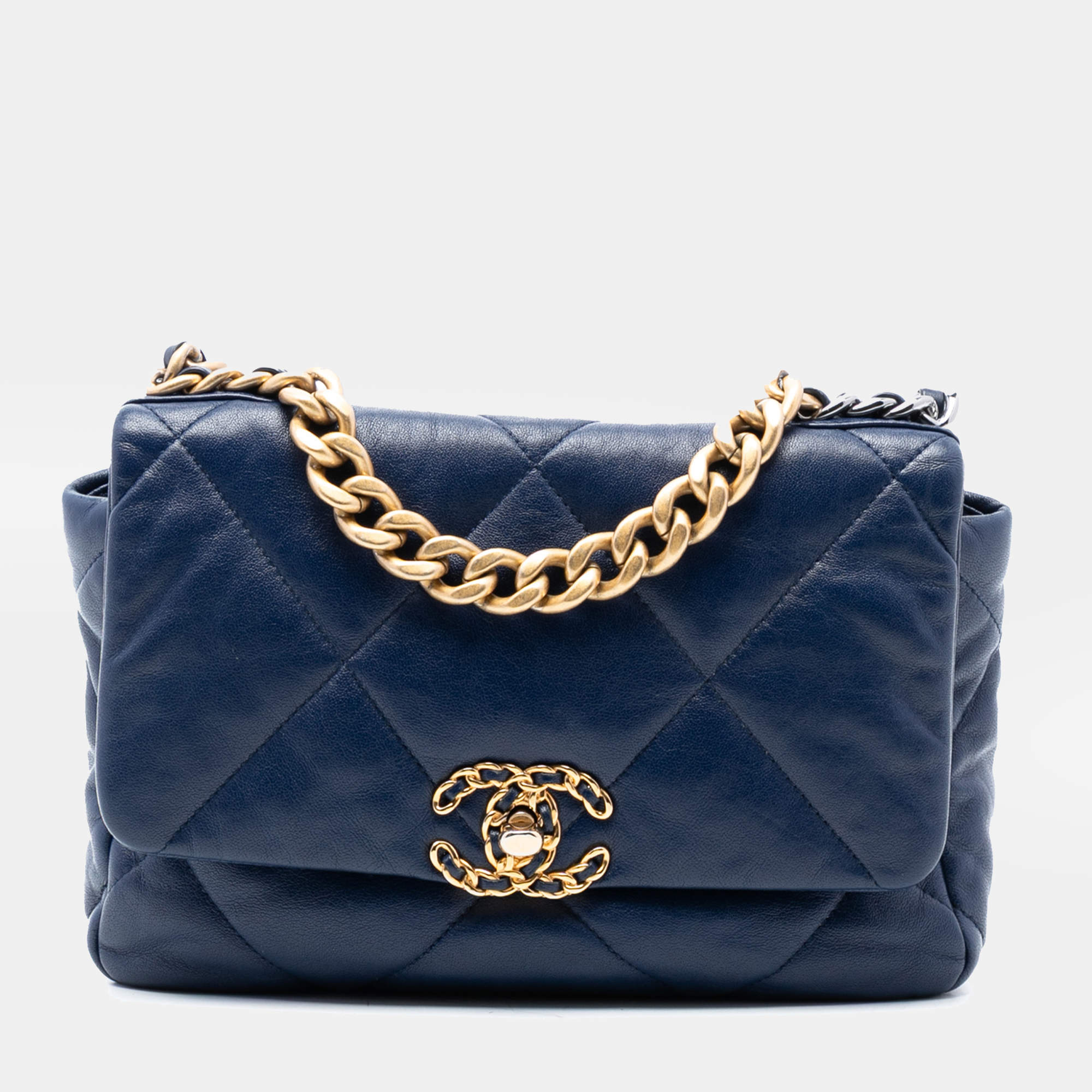 Pre Owned حقيبة شانيل بلو شانيل وسط جلد خروف 19 فلاب