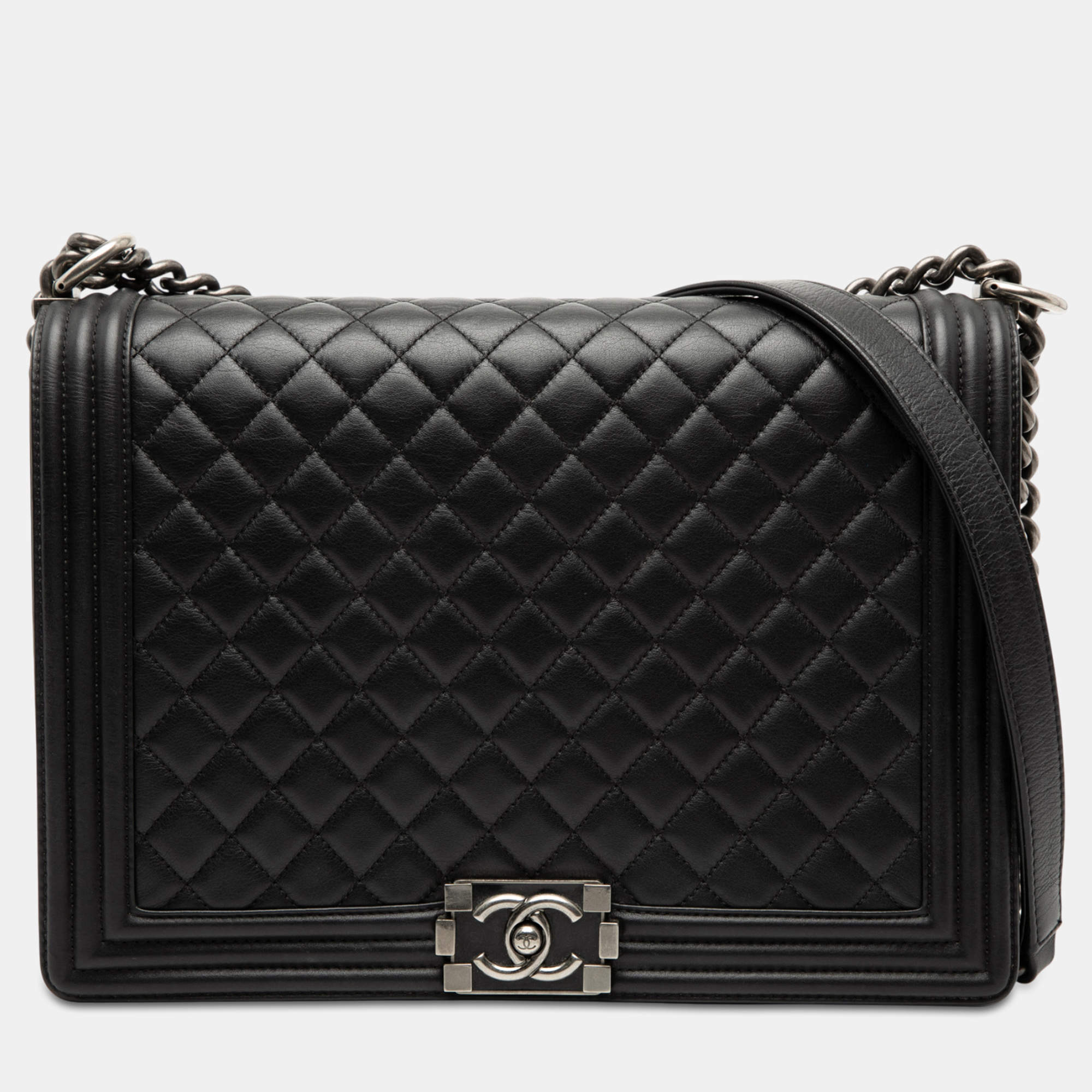 Pre Owned Chanel Black Large Quilted Lambskin Boy Flap
