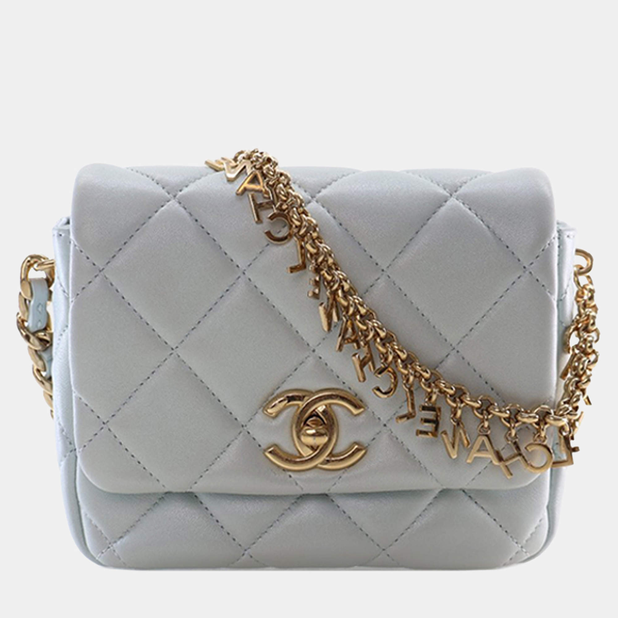 مملوكة مسبقًا Chanel Blue Mini CC Quilted Lambskin Logo Chain Flap
