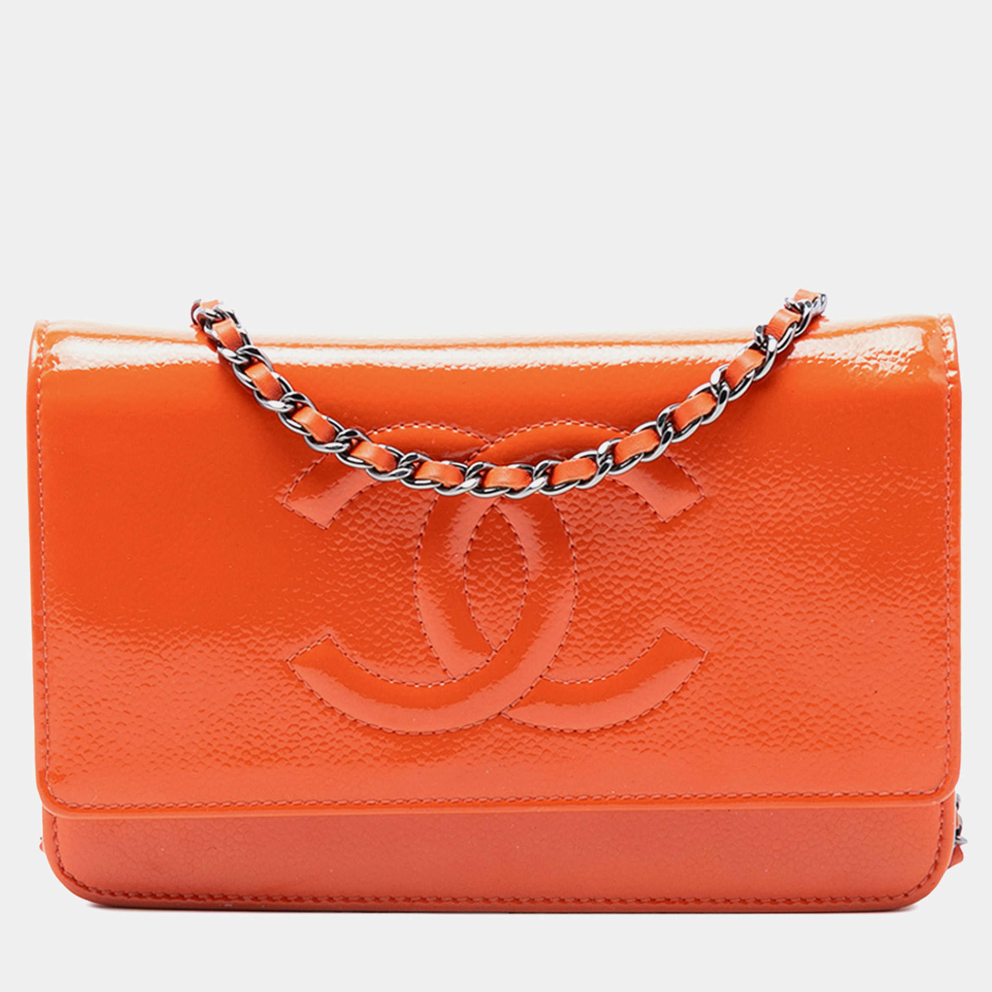 مملوكة مسبقًا Chanel Orange CC Patent Caviar Wallet On Chain
