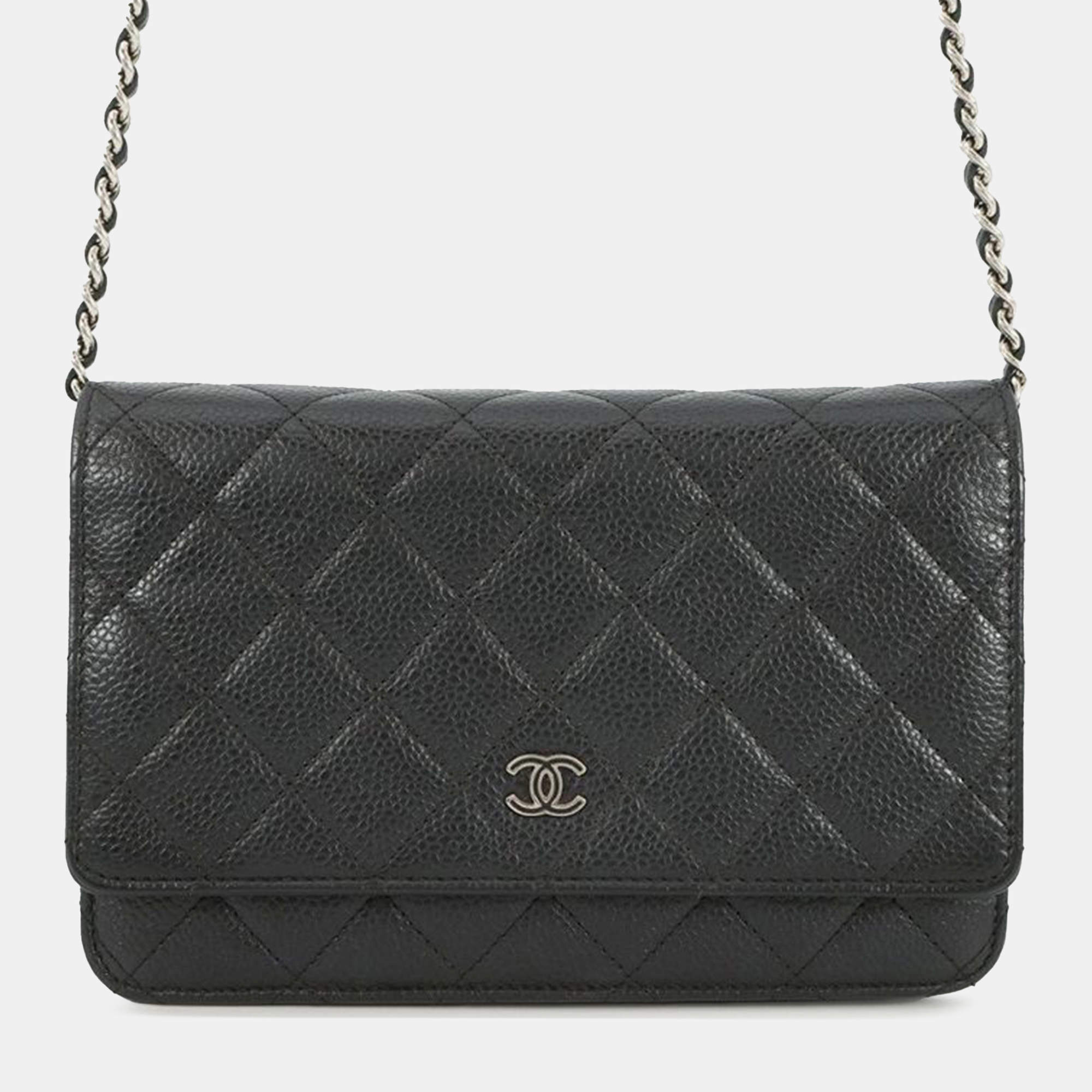 مملوكة مسبقًا Chanel Black CC Quilted Caviar Wallet on Chain