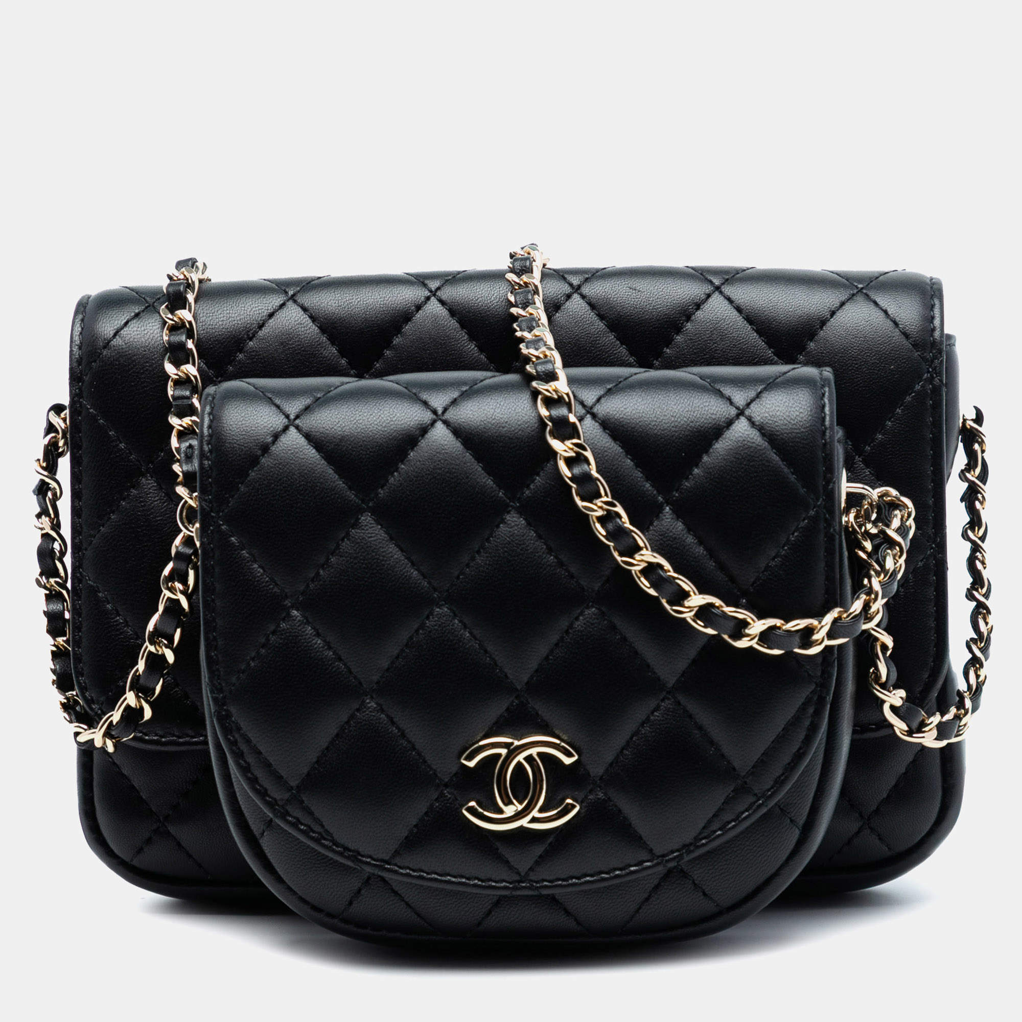 مملوكة مسبقًا Chanel Black CC Quilted Lambskin Side Packs Flap