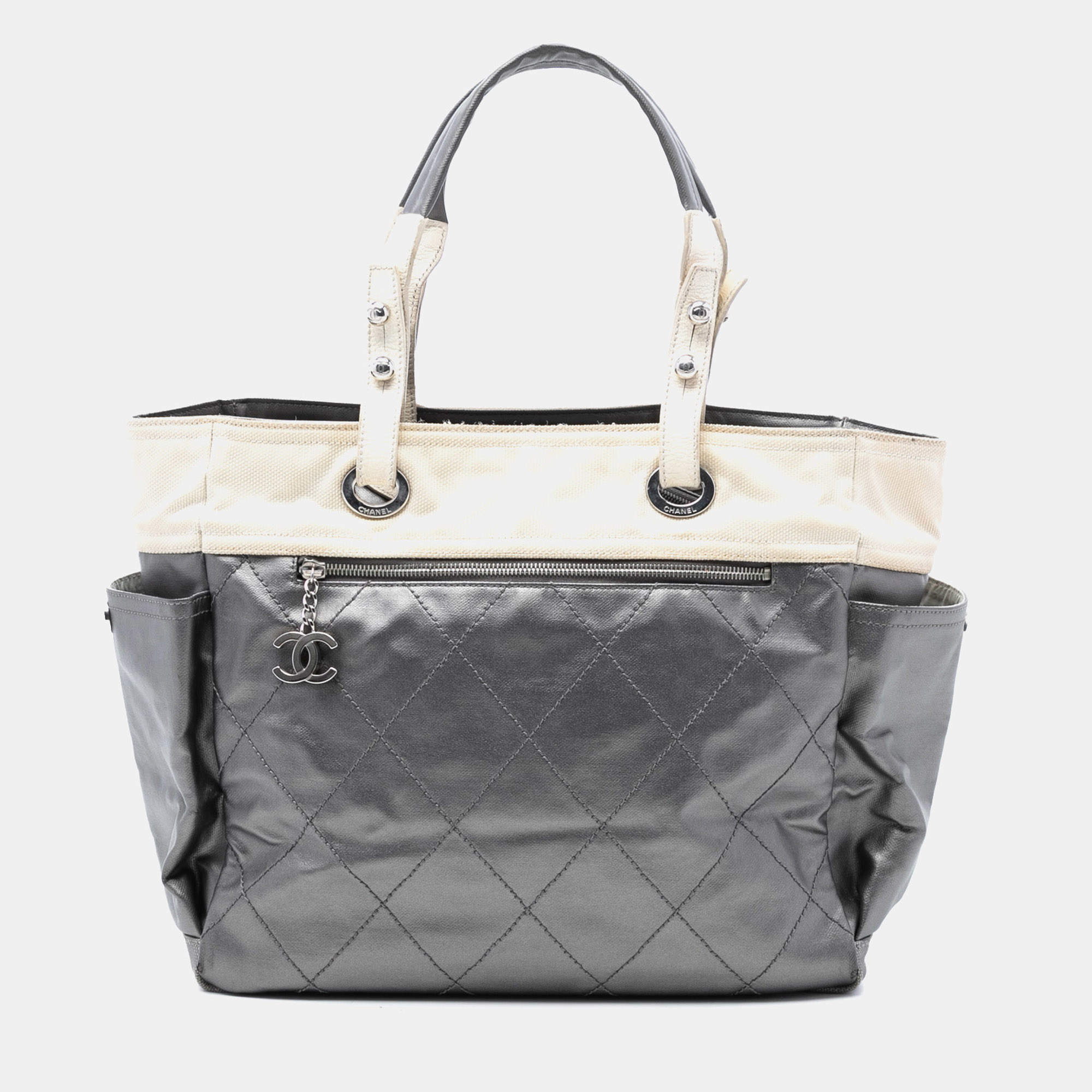 مملوكة مسبقًا Chanel Large Bicolor Quilted Coated Canvas Paris Biarritz Tote