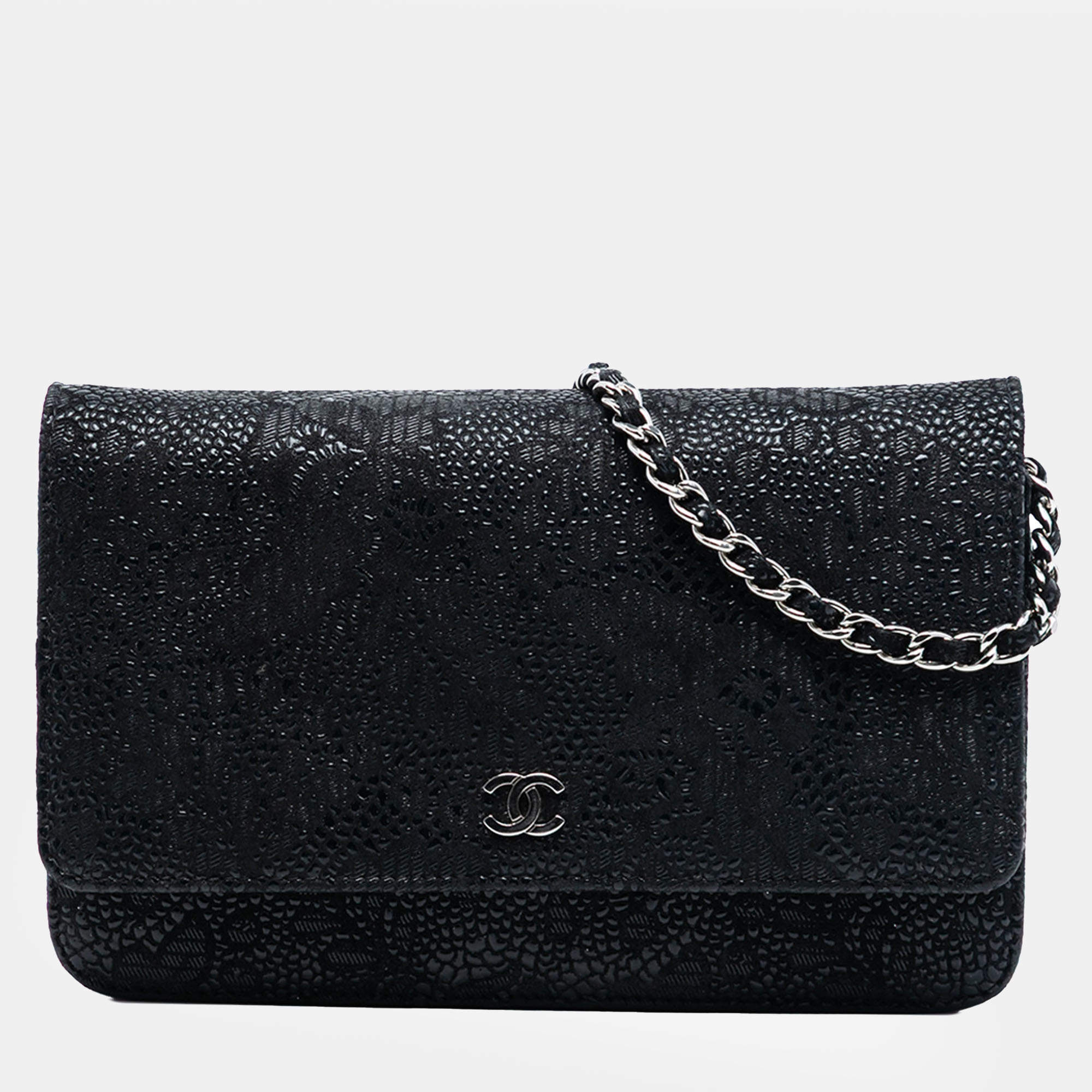 مملوكة مسبقًا Chanel Black CC Lace Overlay Goatskin Wallet On Chain