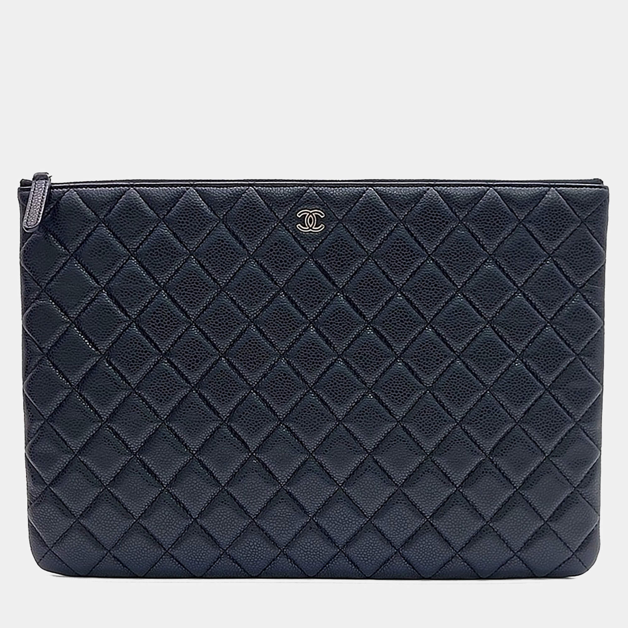مملوكة مسبقًا Chanel Black Leather Caviar Clutch Large