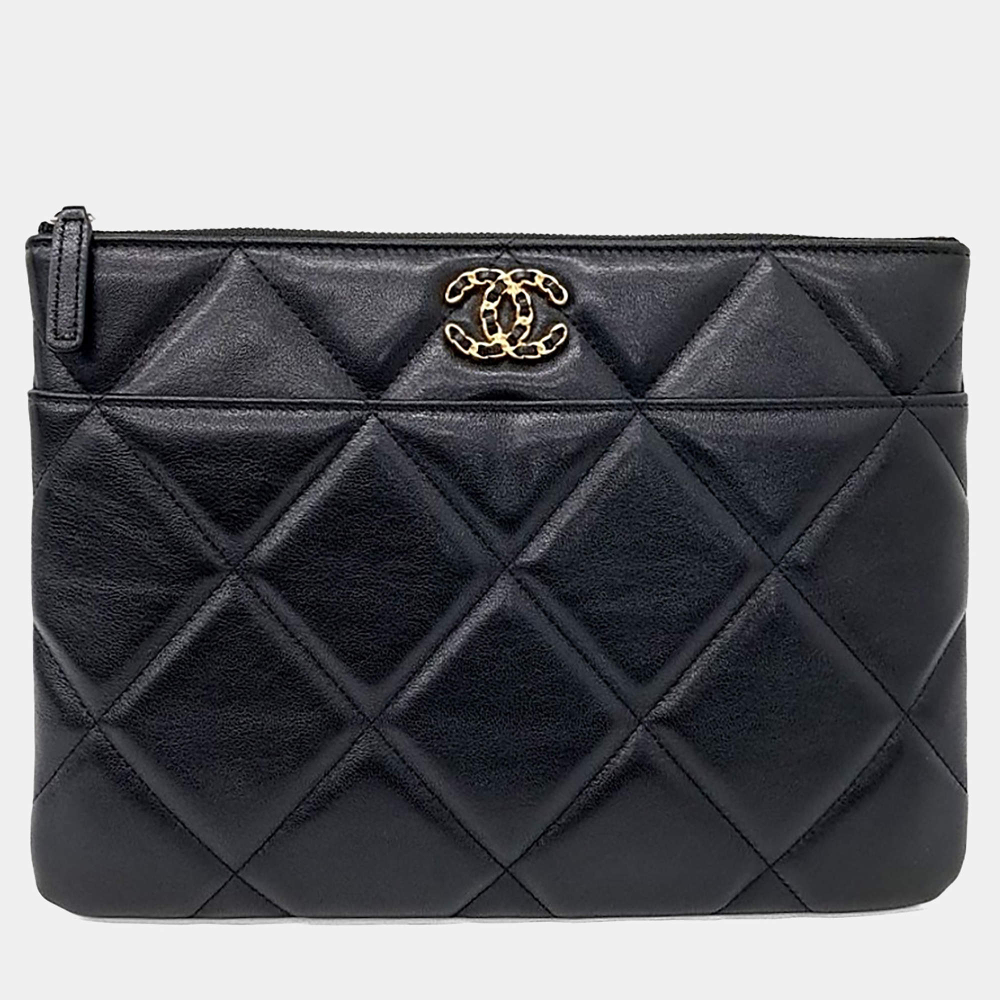 Pre Owned Chanel Black Leather 19 Clutch New Medium