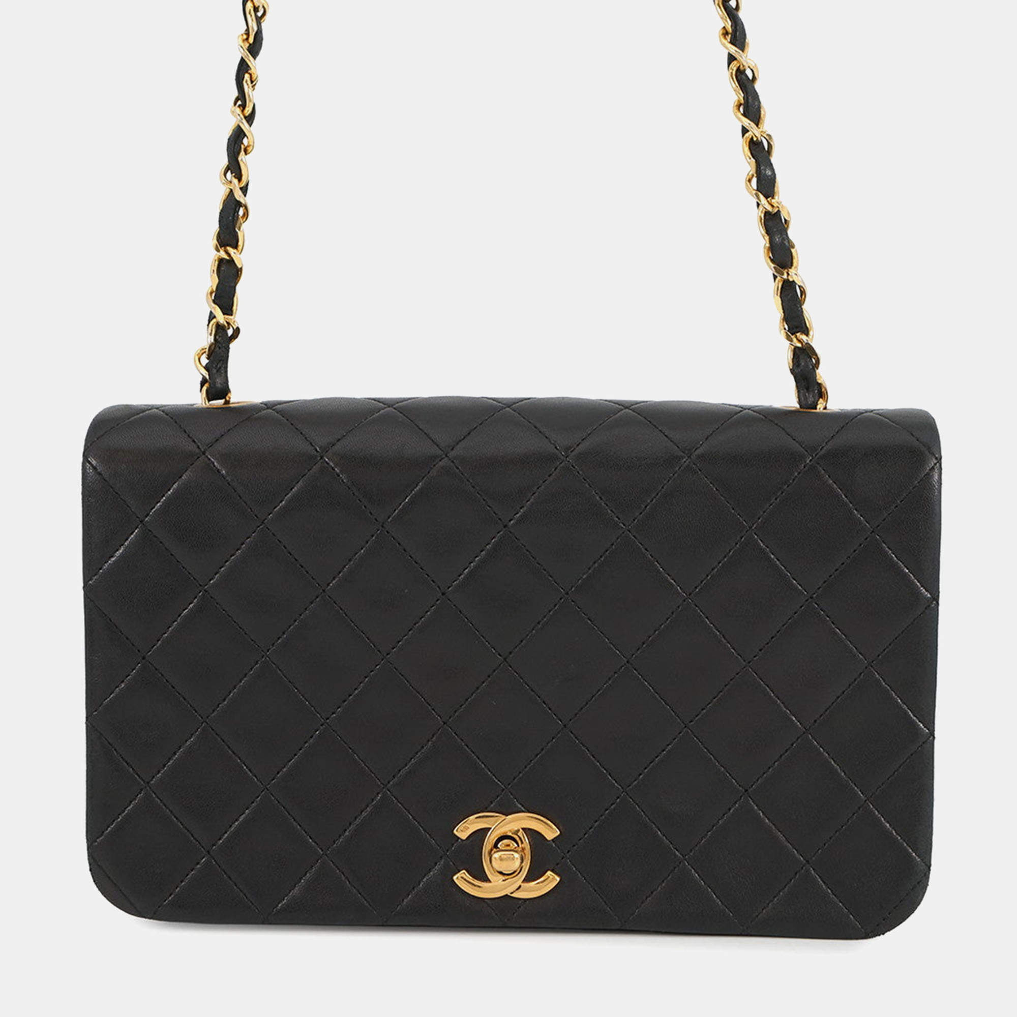 Pre Owned Chanel Matelasse Full Flap Chain shoulder Bag Black Lambskin