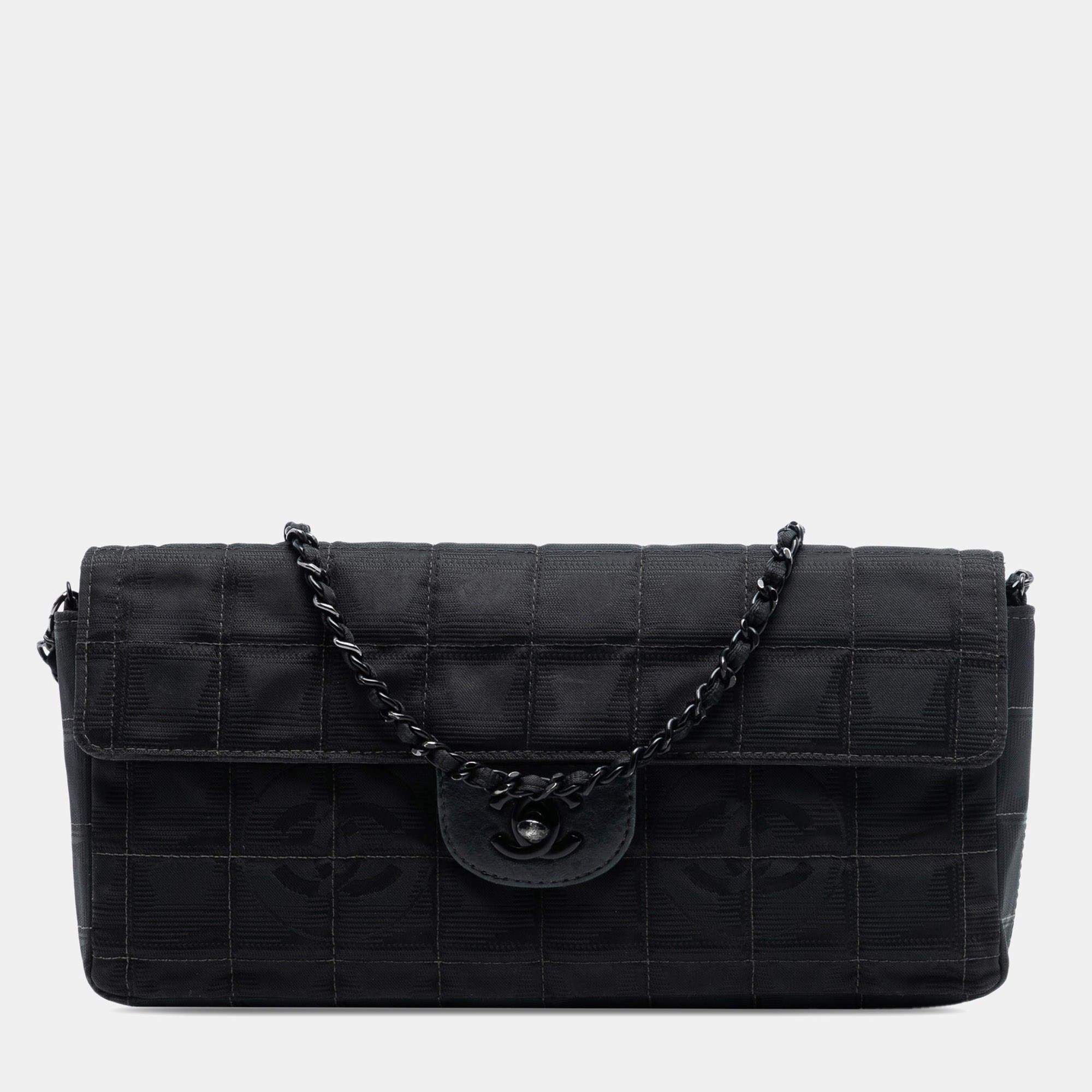مملوكة مسبقًا Chanel Black New Travel Line Nylon East West Flap