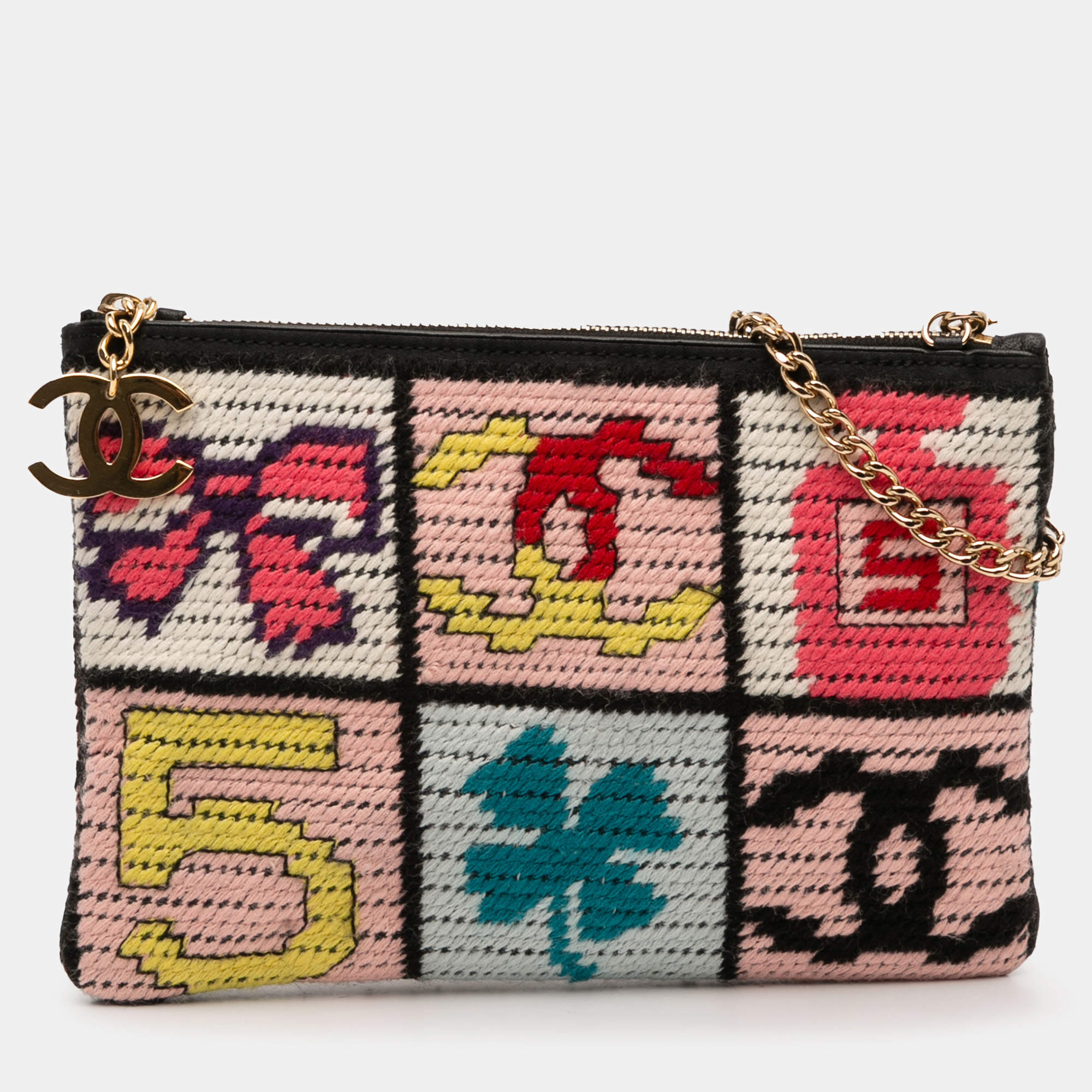 مملوكة مسبقًا Chanel Black Wool Needlepoint Precious Symbols Pochette