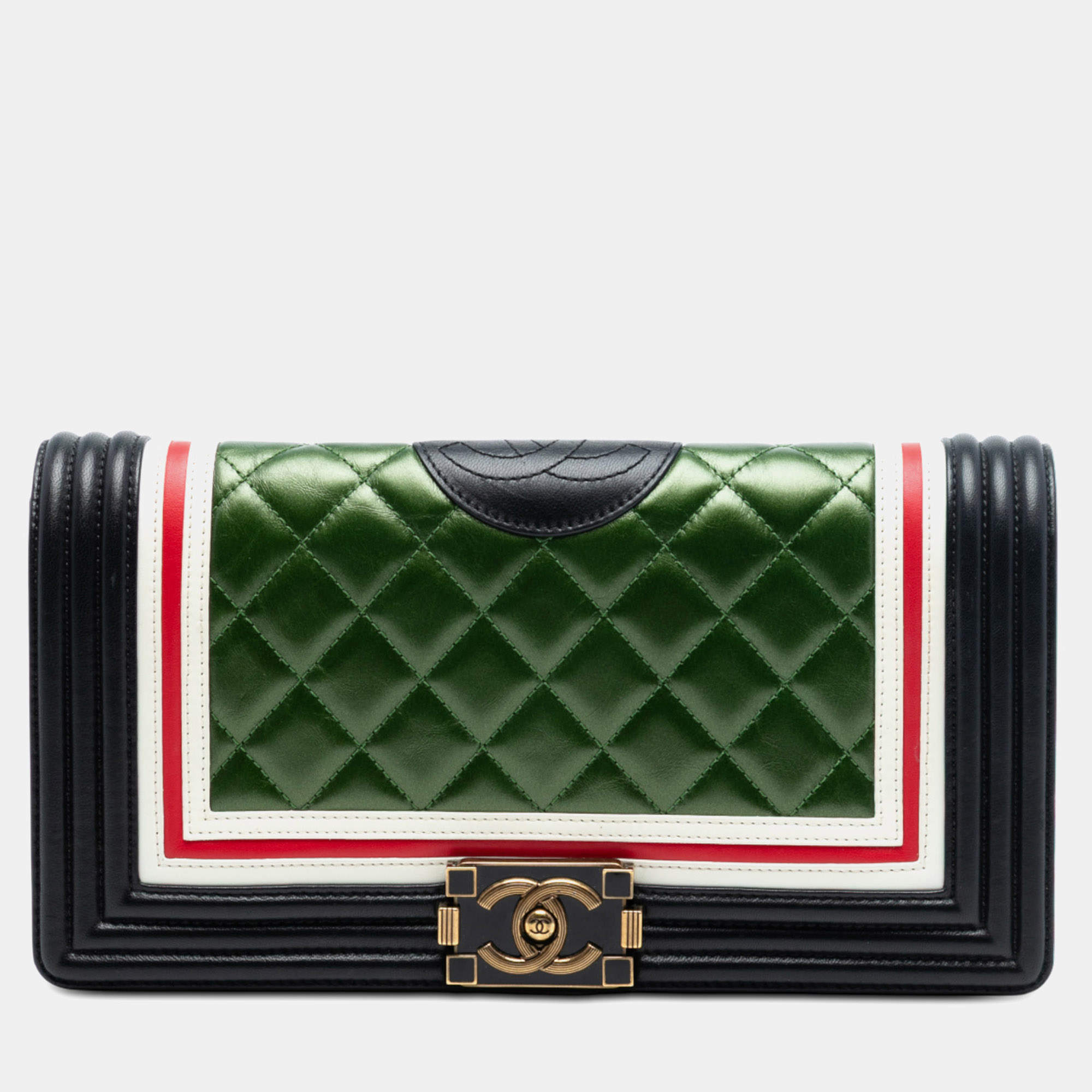 مملوكة مسبقًا Chanel Black Green Old Medium Multicolor Quilted Lambskin Crest Boy Flap