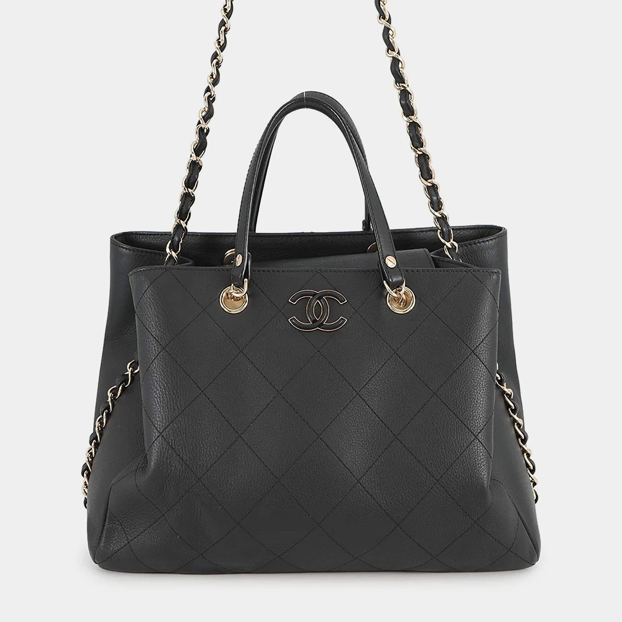 Pre Owned حقيبة تسوق شانيل ماتلاسي جلد عجل أسود حجم متوسط